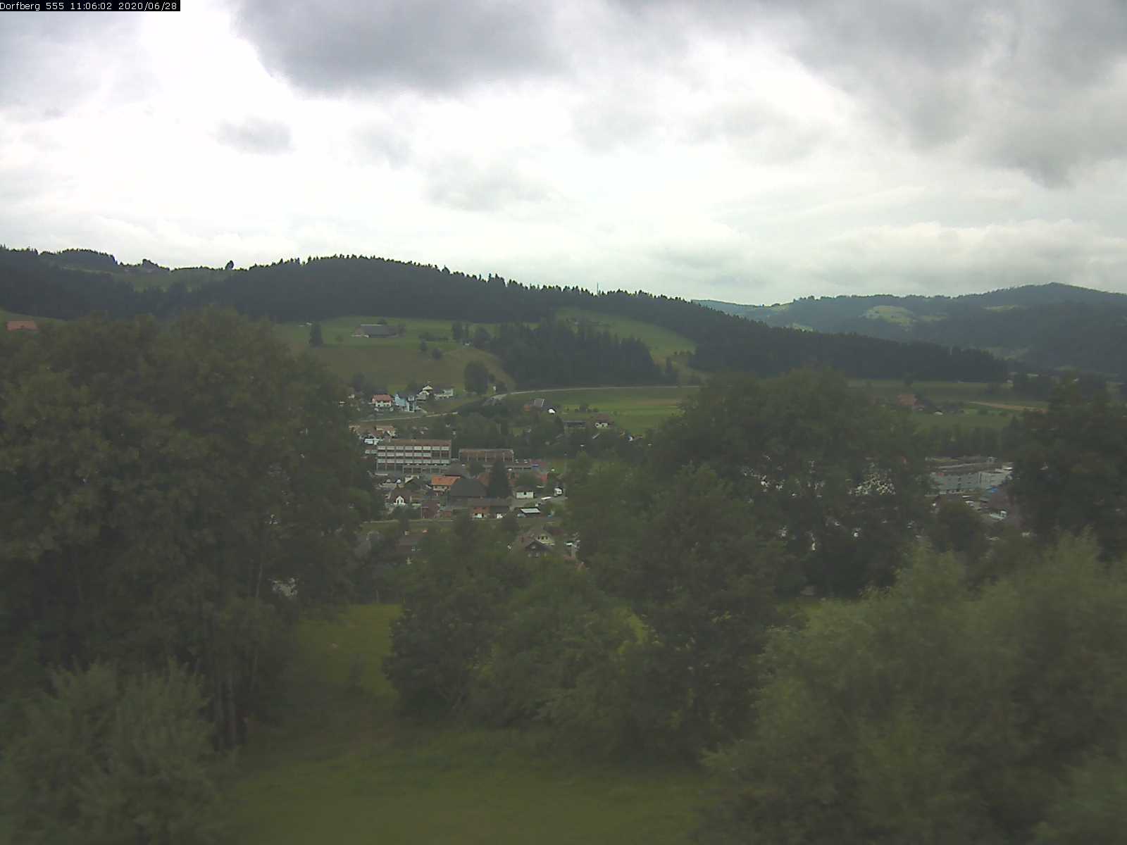 Webcam-Bild: Aussicht vom Dorfberg in Langnau 20200628-110601