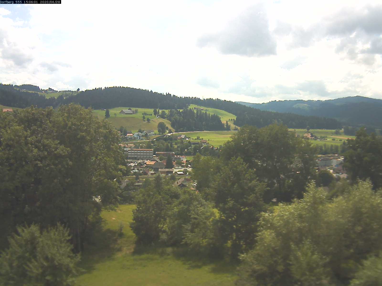 Webcam-Bild: Aussicht vom Dorfberg in Langnau 20200628-150601