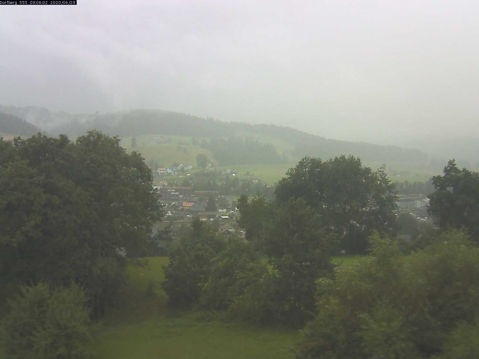 Webcam-Bild: Aussicht vom Dorfberg in Langnau 20200629-090601
