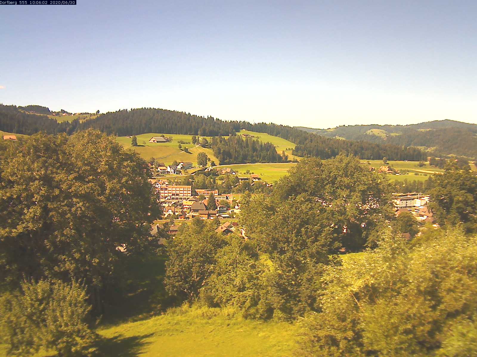 Webcam-Bild: Aussicht vom Dorfberg in Langnau 20200630-100601