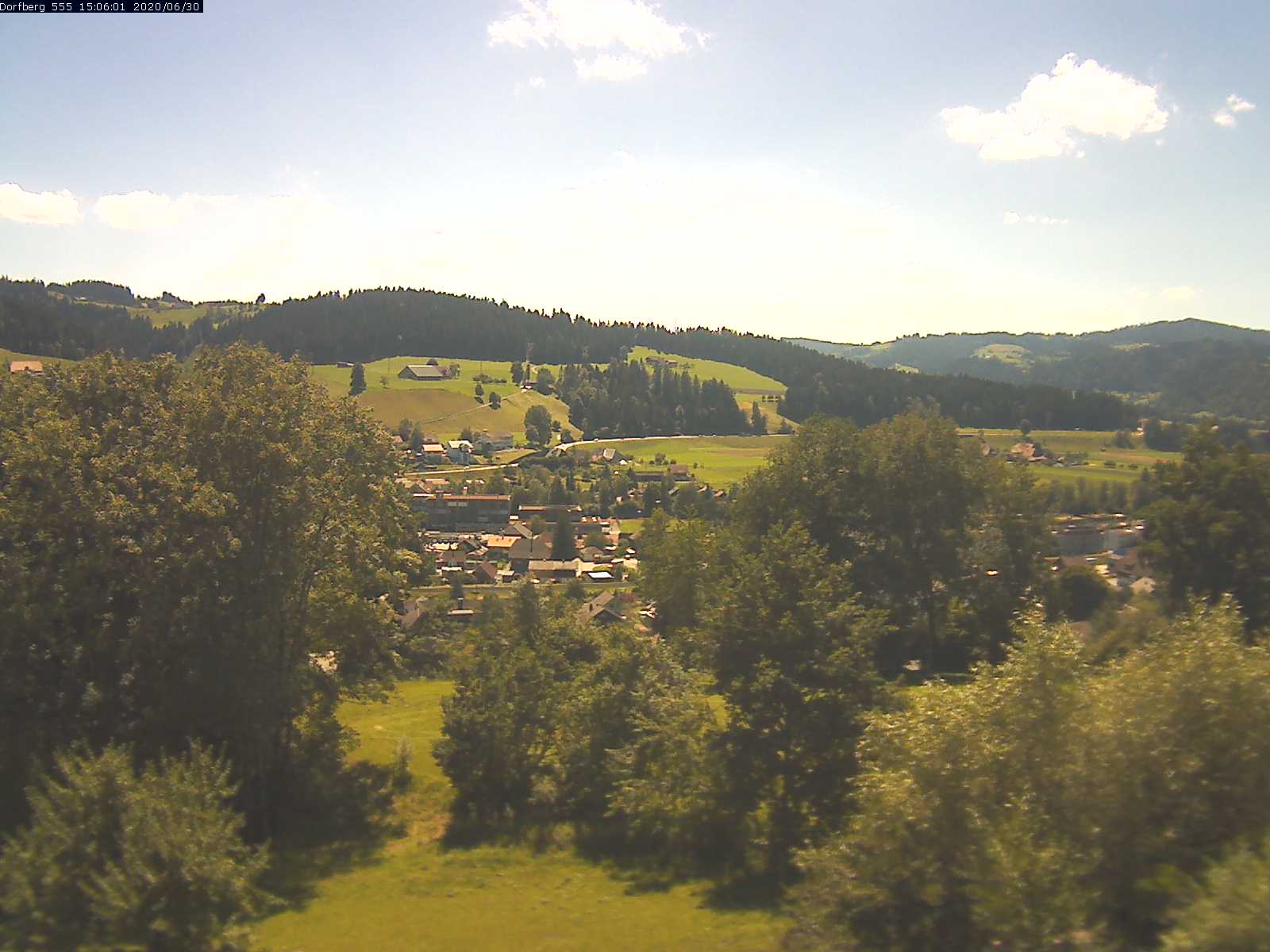 Webcam-Bild: Aussicht vom Dorfberg in Langnau 20200630-150601