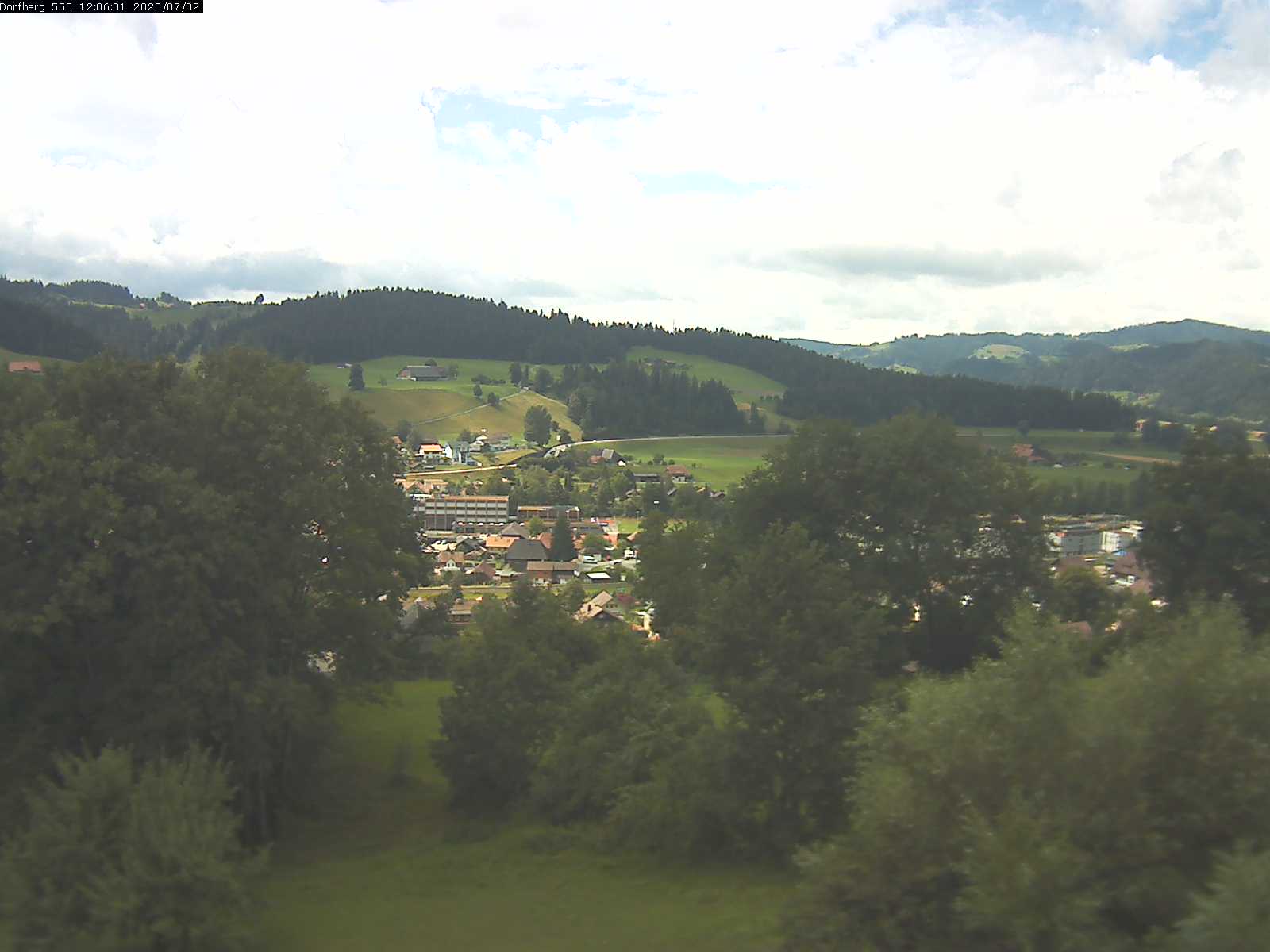 Webcam-Bild: Aussicht vom Dorfberg in Langnau 20200702-120601