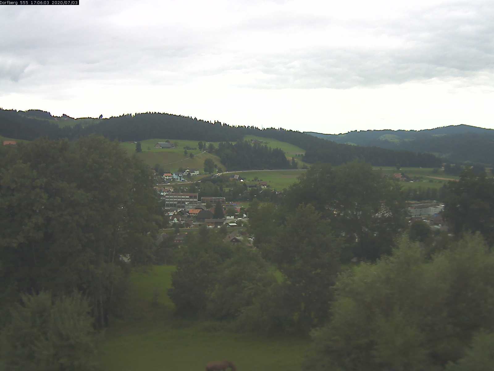 Webcam-Bild: Aussicht vom Dorfberg in Langnau 20200703-170601