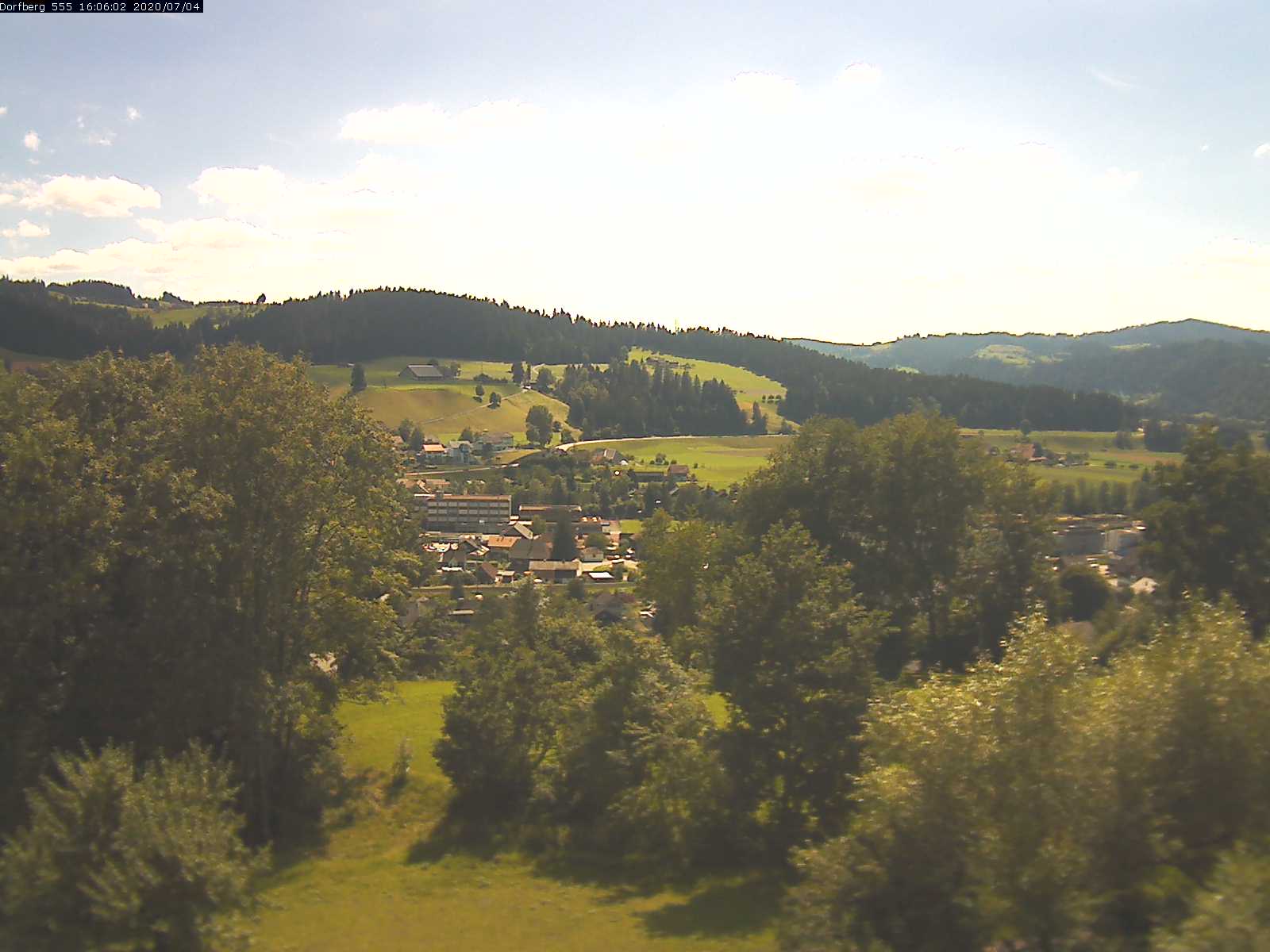 Webcam-Bild: Aussicht vom Dorfberg in Langnau 20200704-160601