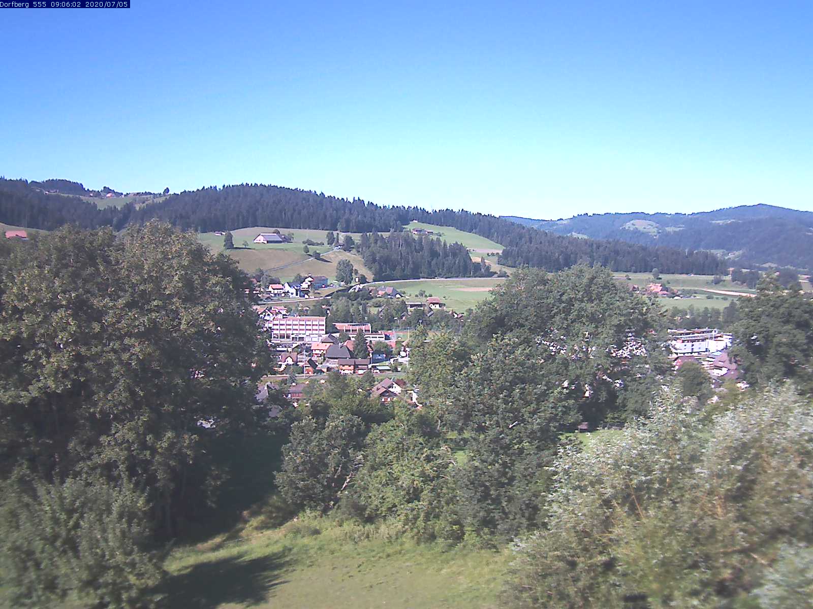 Webcam-Bild: Aussicht vom Dorfberg in Langnau 20200705-090601