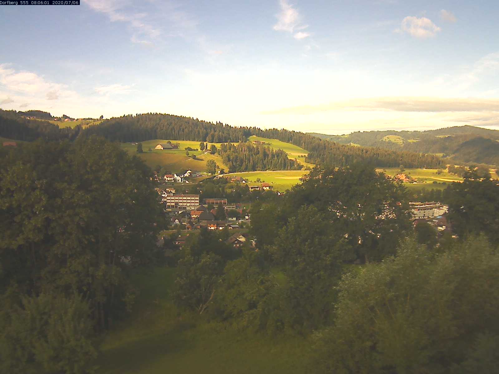 Webcam-Bild: Aussicht vom Dorfberg in Langnau 20200706-080601