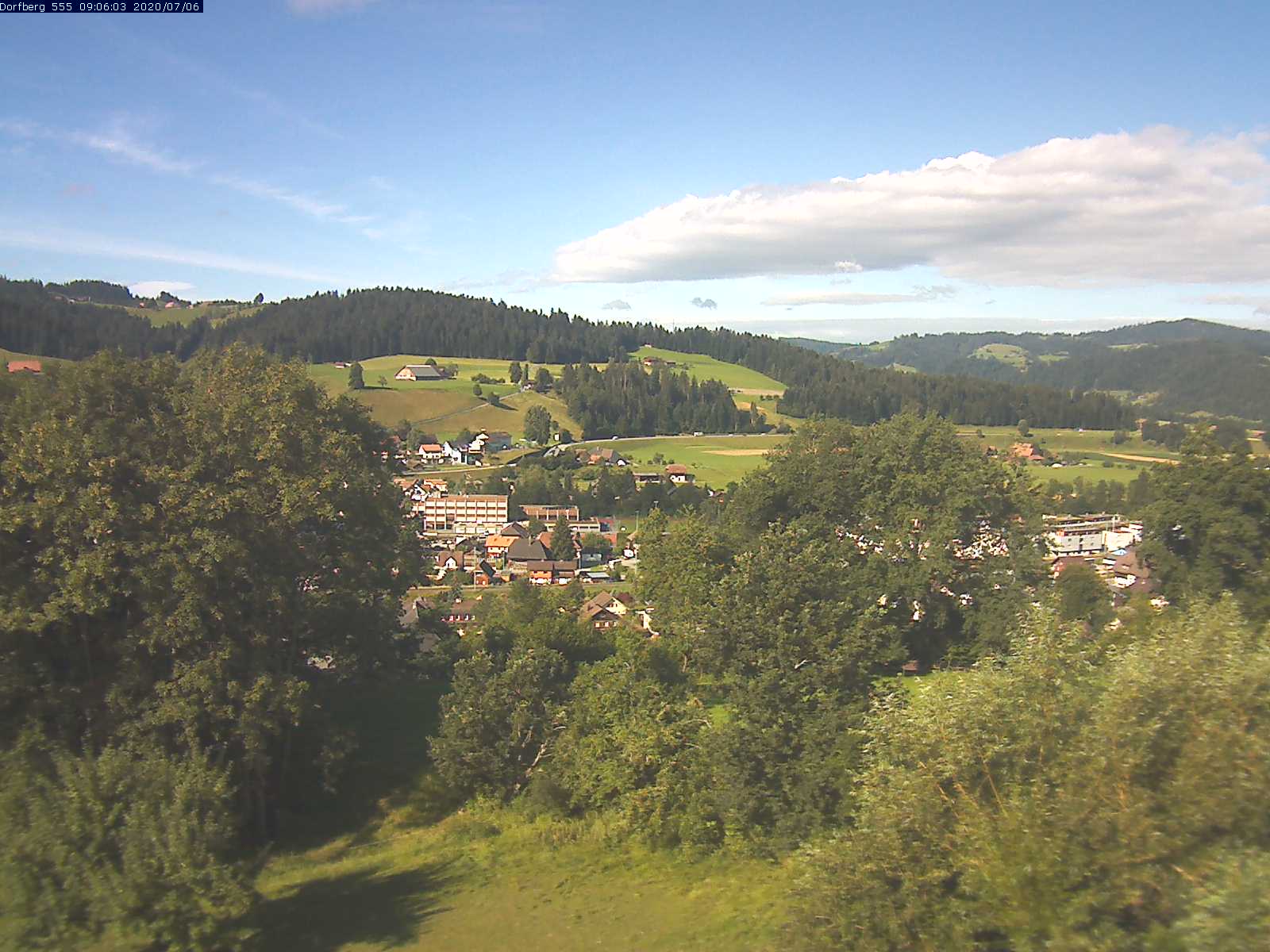 Webcam-Bild: Aussicht vom Dorfberg in Langnau 20200706-090601