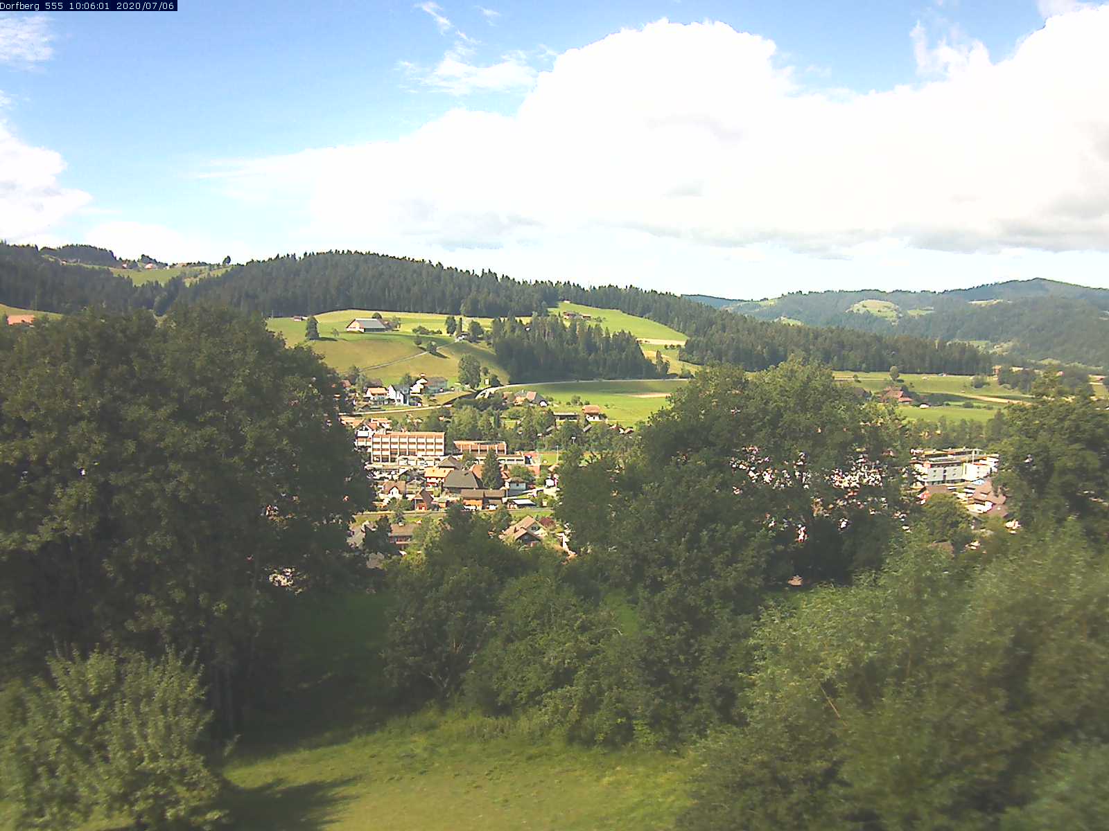 Webcam-Bild: Aussicht vom Dorfberg in Langnau 20200706-100601