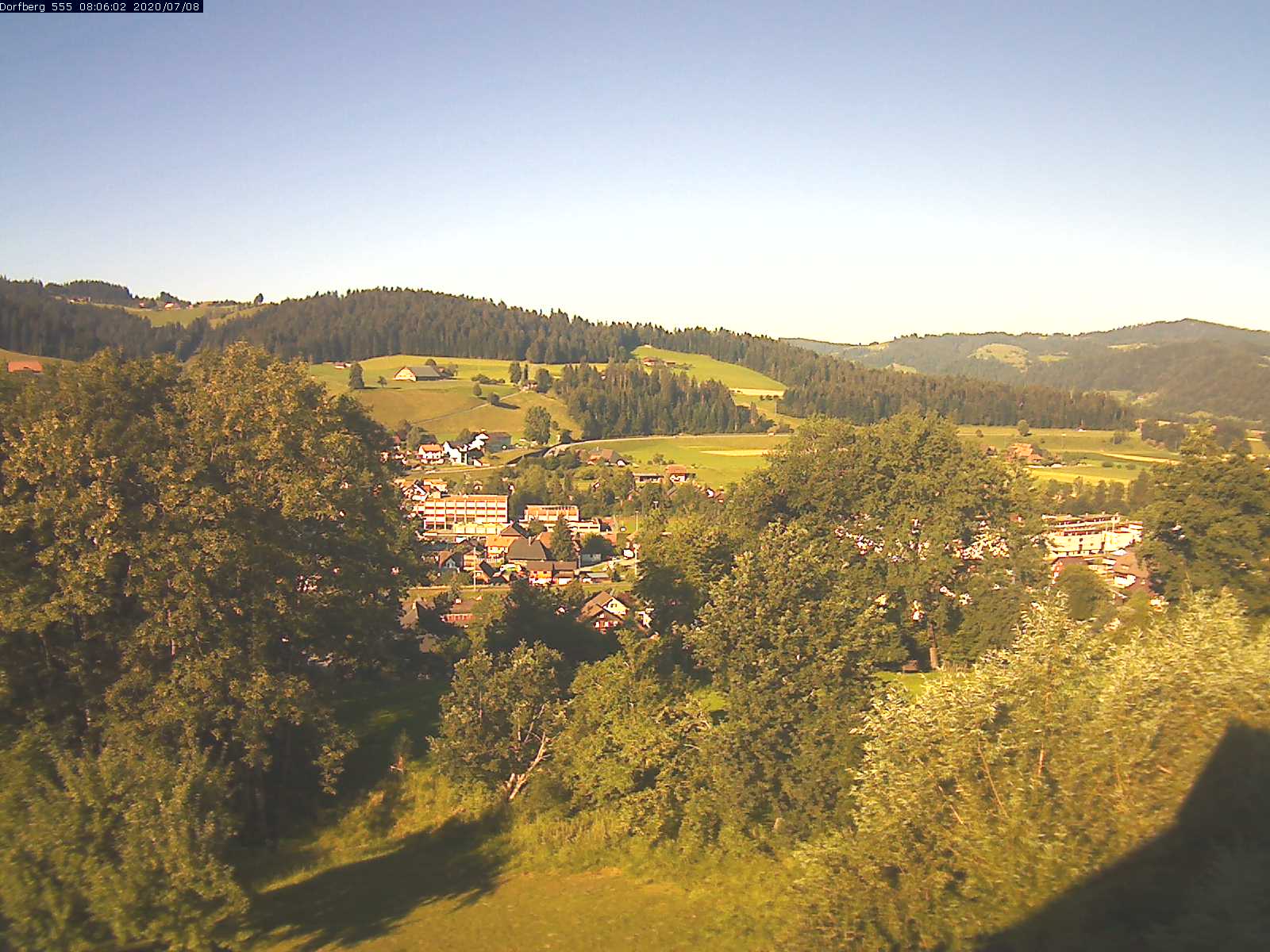 Webcam-Bild: Aussicht vom Dorfberg in Langnau 20200708-080601