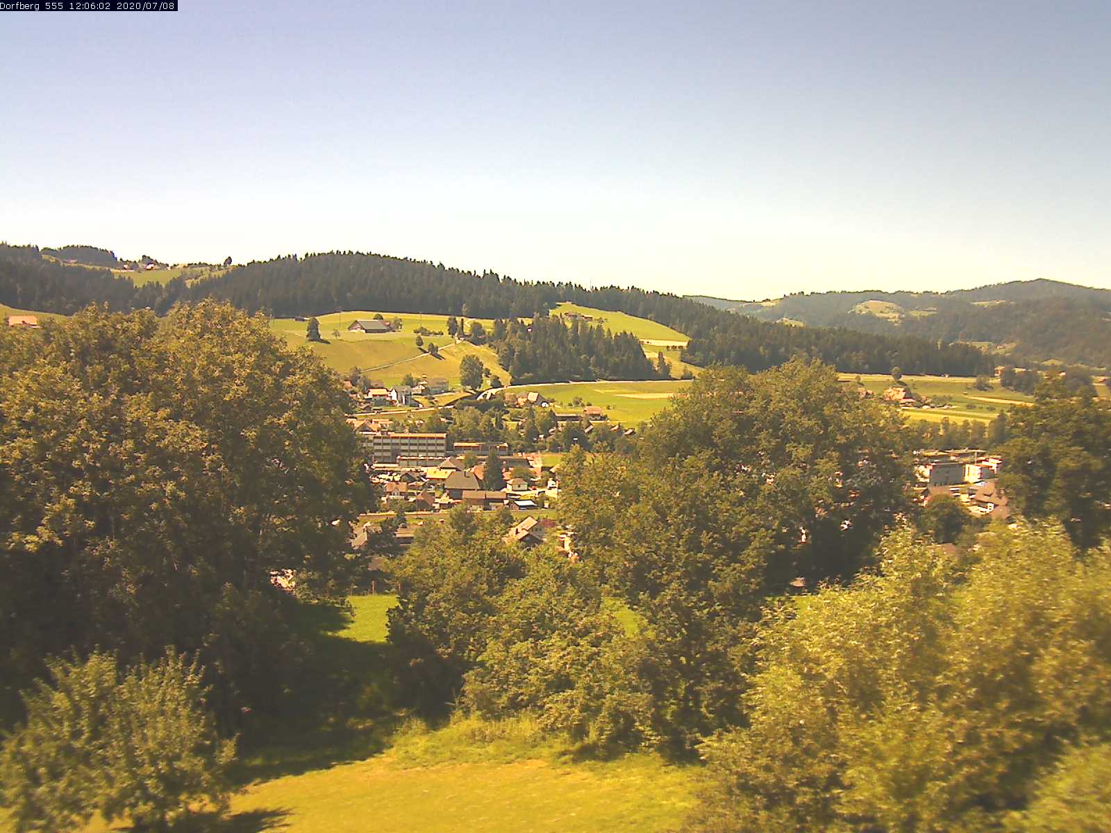Webcam-Bild: Aussicht vom Dorfberg in Langnau 20200708-120601