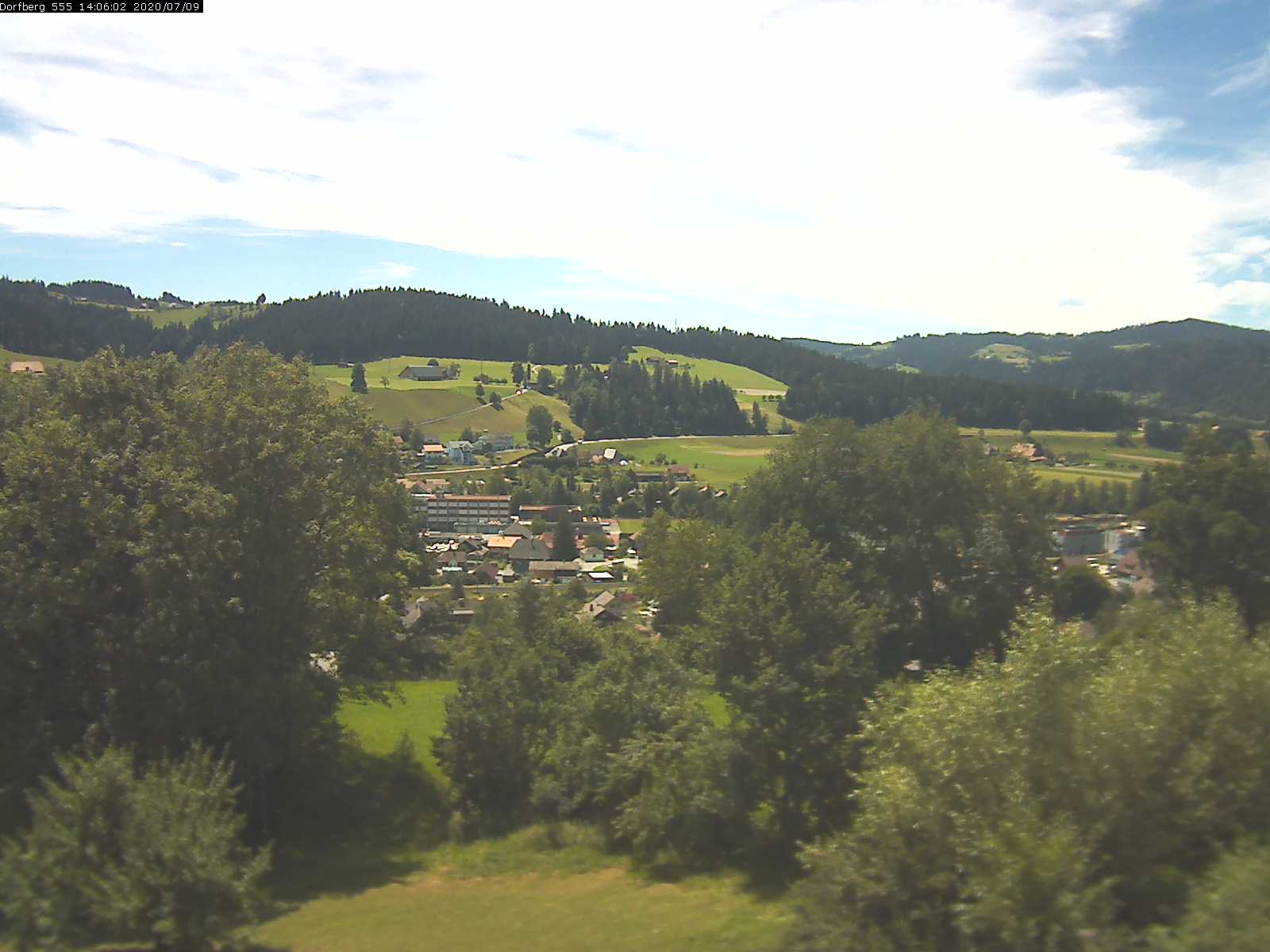 Webcam-Bild: Aussicht vom Dorfberg in Langnau 20200709-140601
