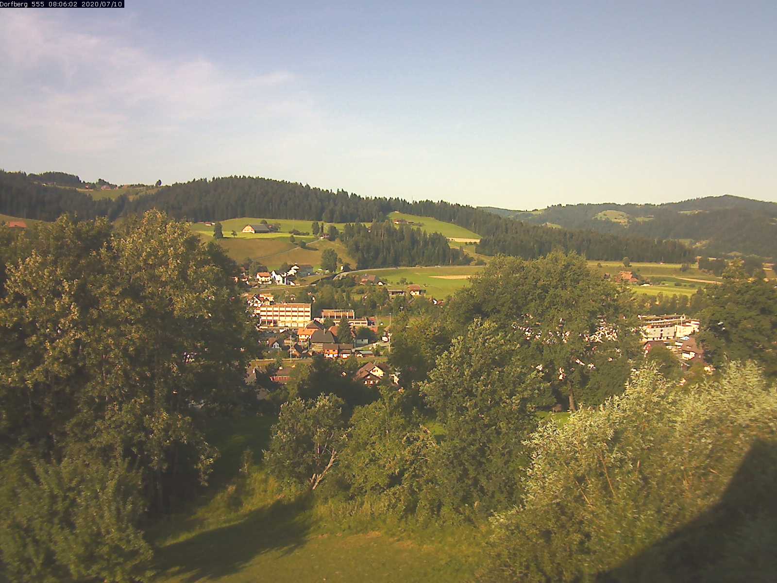 Webcam-Bild: Aussicht vom Dorfberg in Langnau 20200710-080601