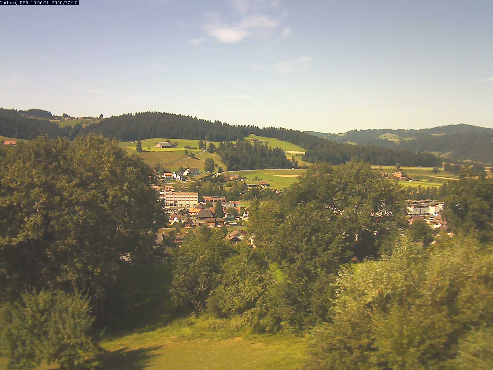 Webcam-Bild: Aussicht vom Dorfberg in Langnau 20200710-100601