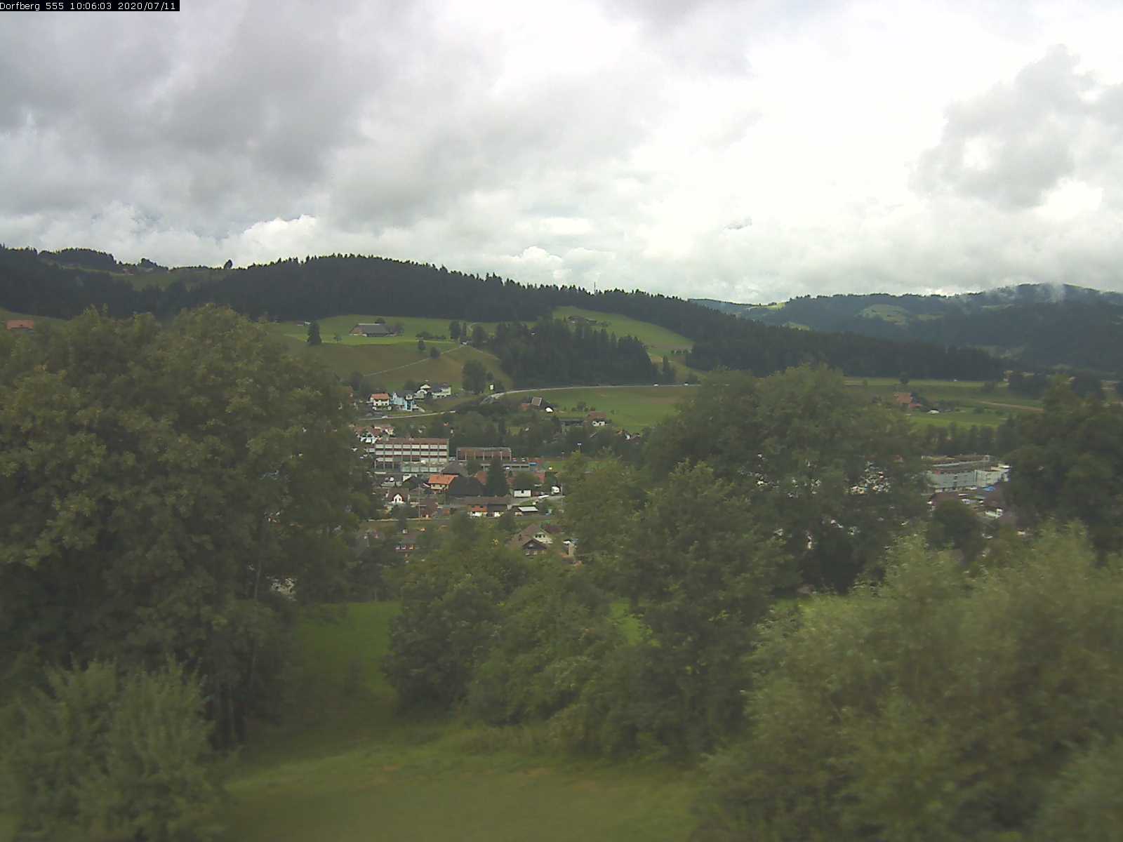 Webcam-Bild: Aussicht vom Dorfberg in Langnau 20200711-100601
