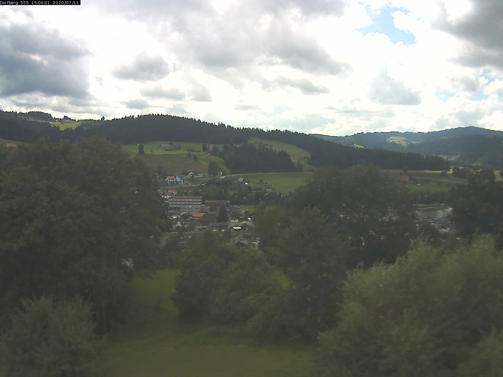 Webcam-Bild: Aussicht vom Dorfberg in Langnau 20200711-150601