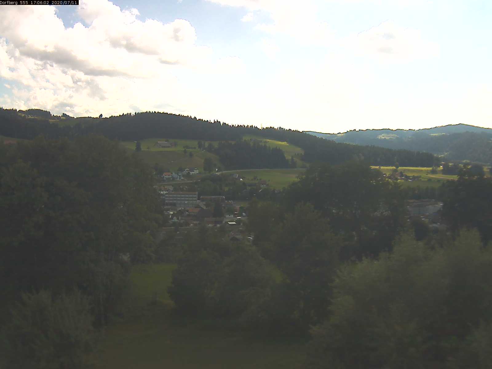 Webcam-Bild: Aussicht vom Dorfberg in Langnau 20200711-170601