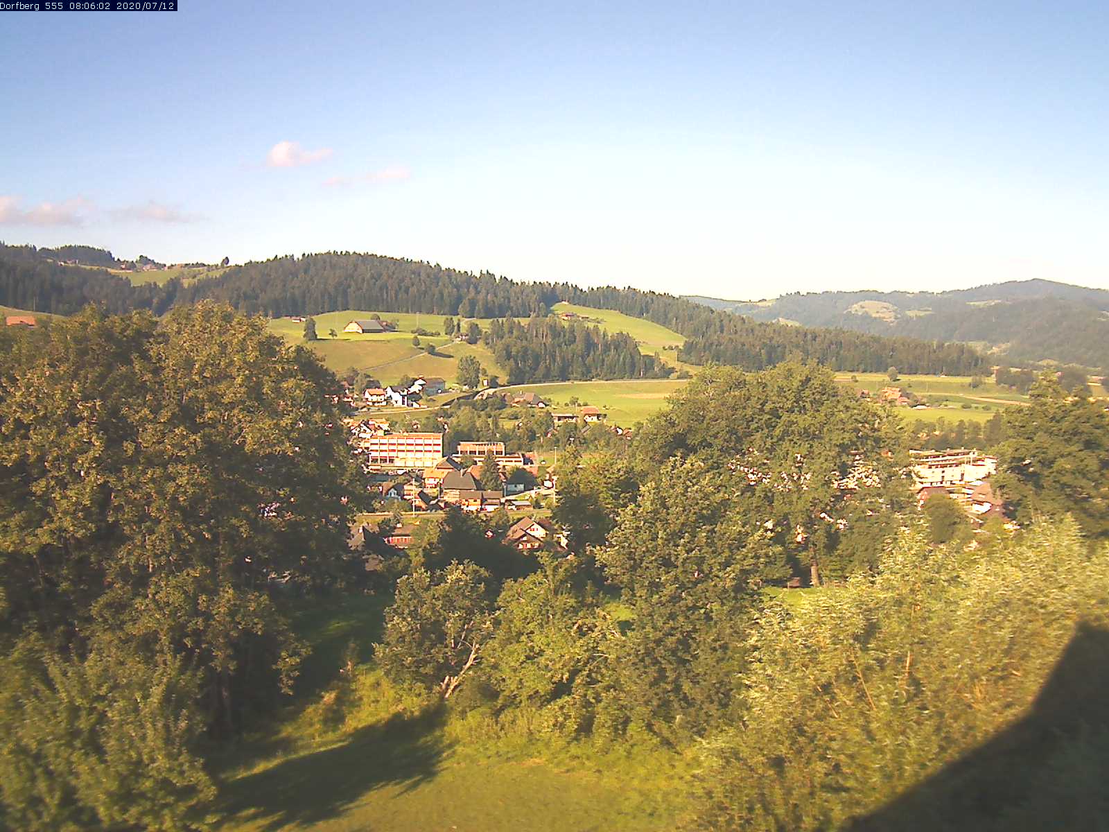 Webcam-Bild: Aussicht vom Dorfberg in Langnau 20200712-080601