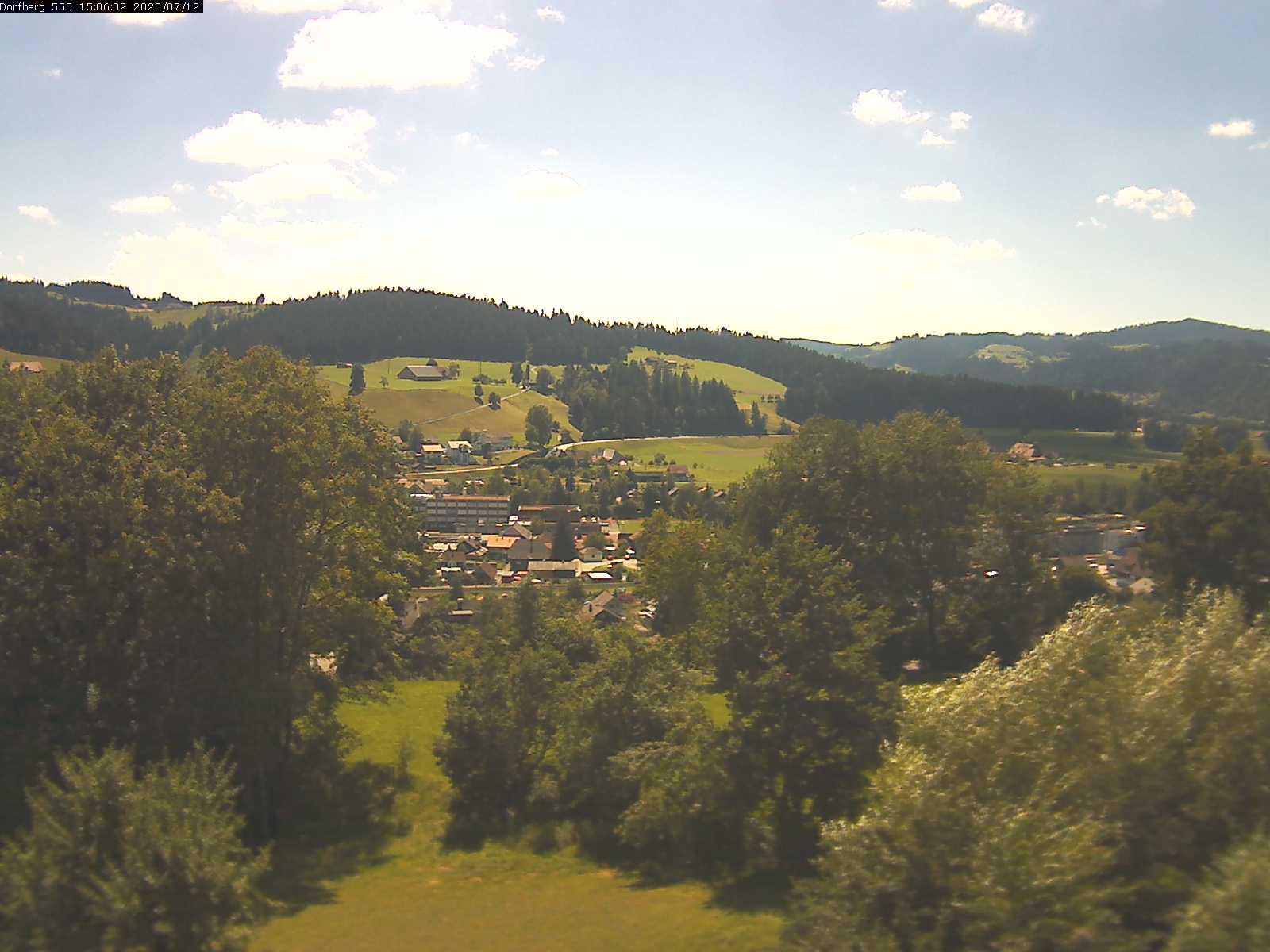 Webcam-Bild: Aussicht vom Dorfberg in Langnau 20200712-150602