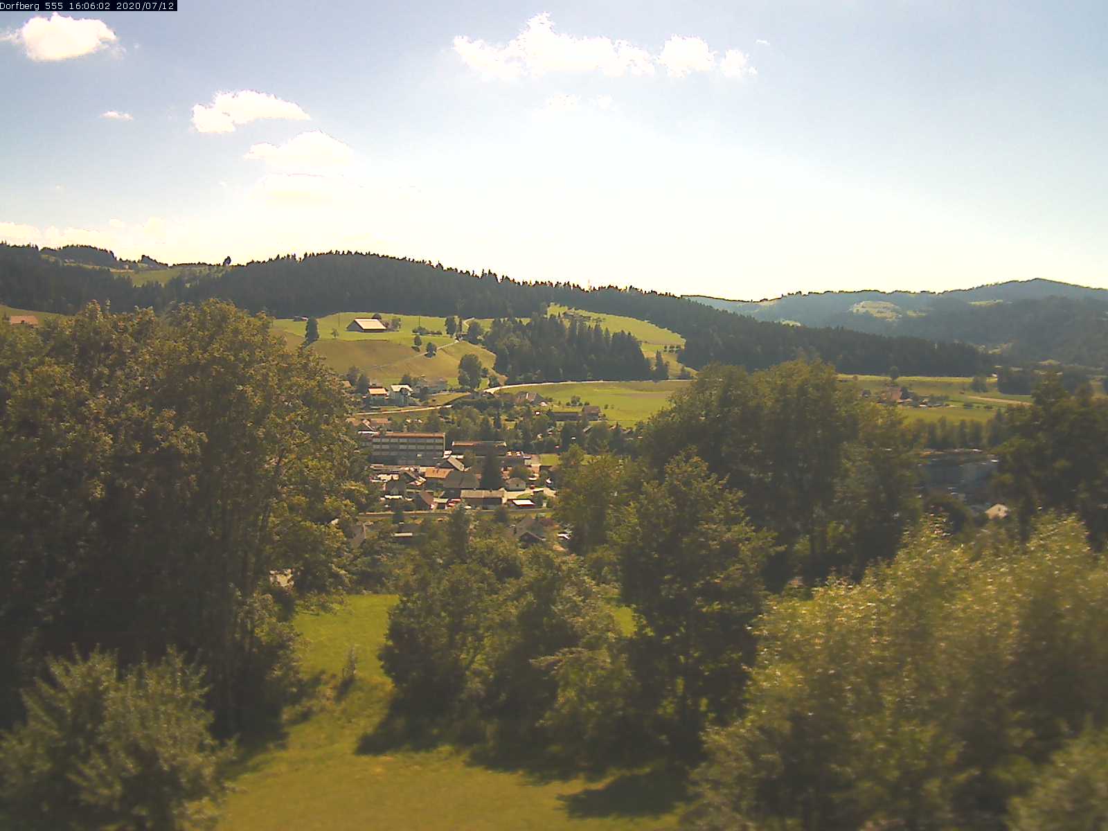 Webcam-Bild: Aussicht vom Dorfberg in Langnau 20200712-160601