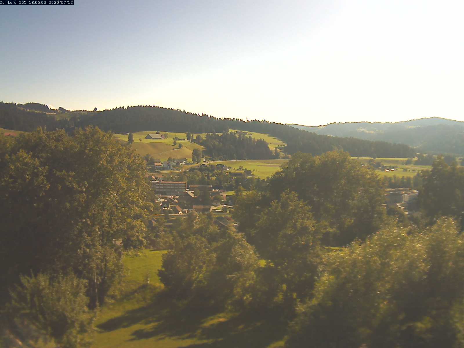 Webcam-Bild: Aussicht vom Dorfberg in Langnau 20200712-180601
