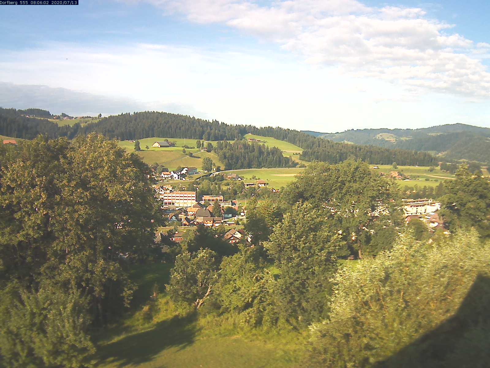 Webcam-Bild: Aussicht vom Dorfberg in Langnau 20200713-080602
