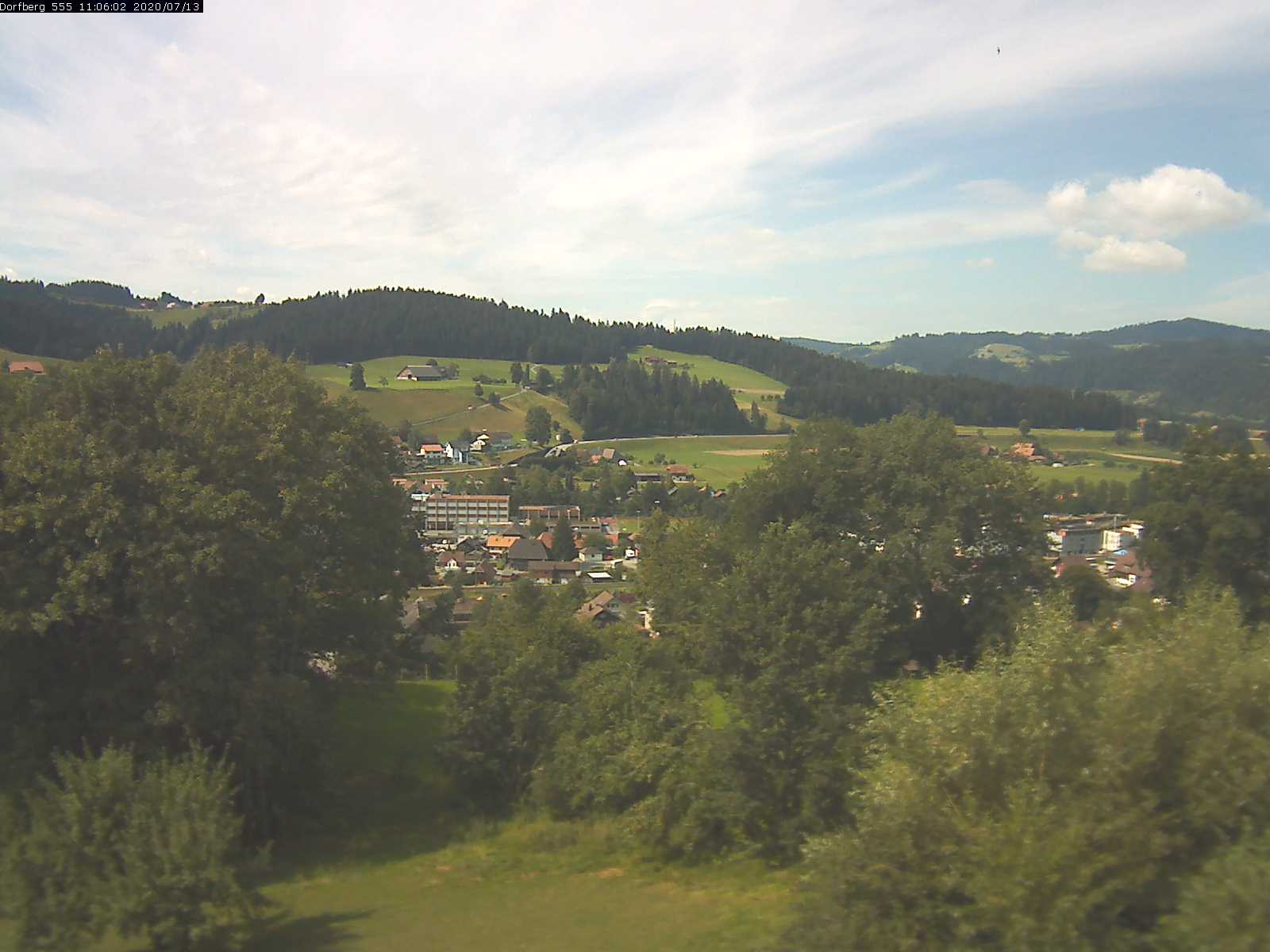 Webcam-Bild: Aussicht vom Dorfberg in Langnau 20200713-110601