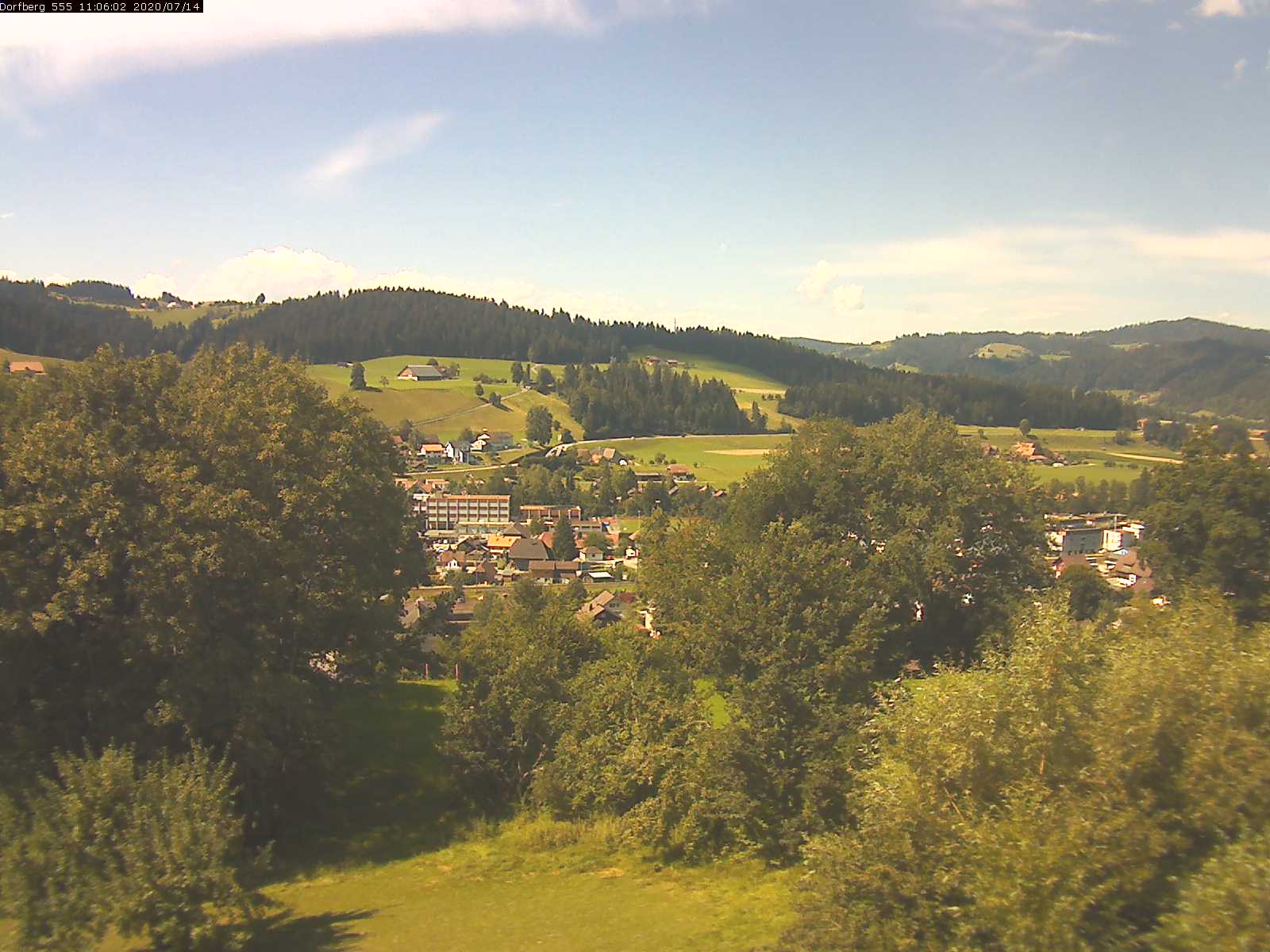 Webcam-Bild: Aussicht vom Dorfberg in Langnau 20200714-110601