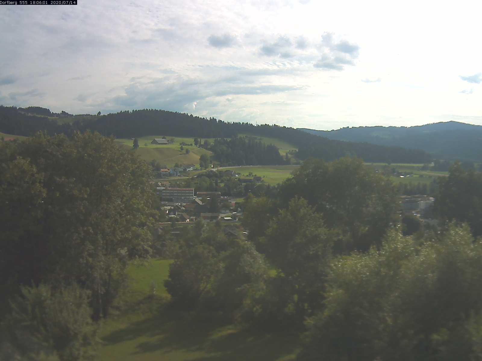 Webcam-Bild: Aussicht vom Dorfberg in Langnau 20200714-180601