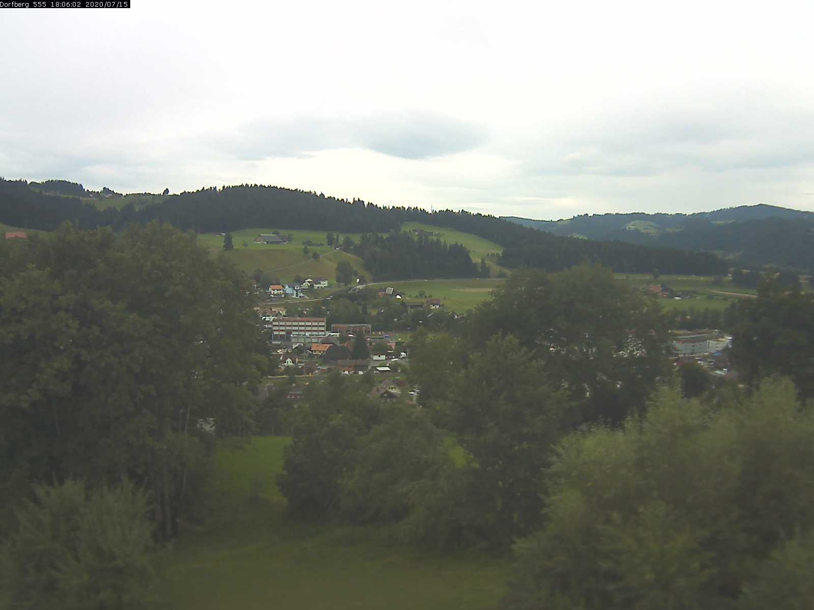 Webcam-Bild: Aussicht vom Dorfberg in Langnau 20200715-180601