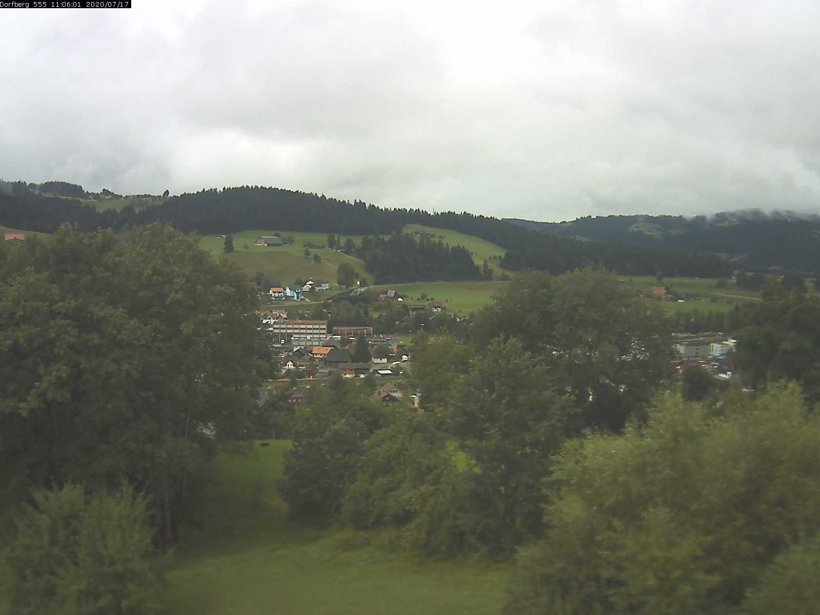 Webcam-Bild: Aussicht vom Dorfberg in Langnau 20200717-110601