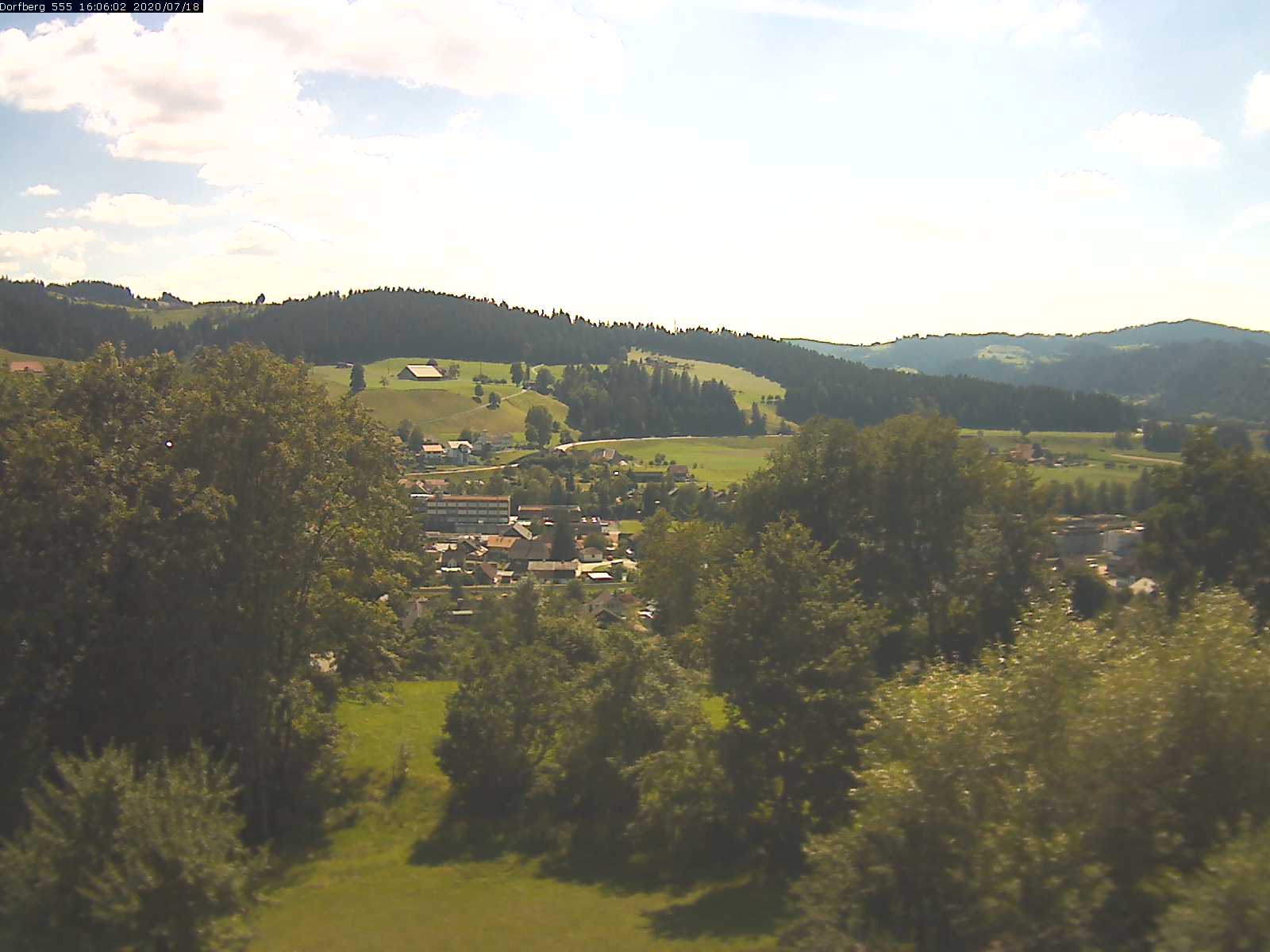 Webcam-Bild: Aussicht vom Dorfberg in Langnau 20200718-160601