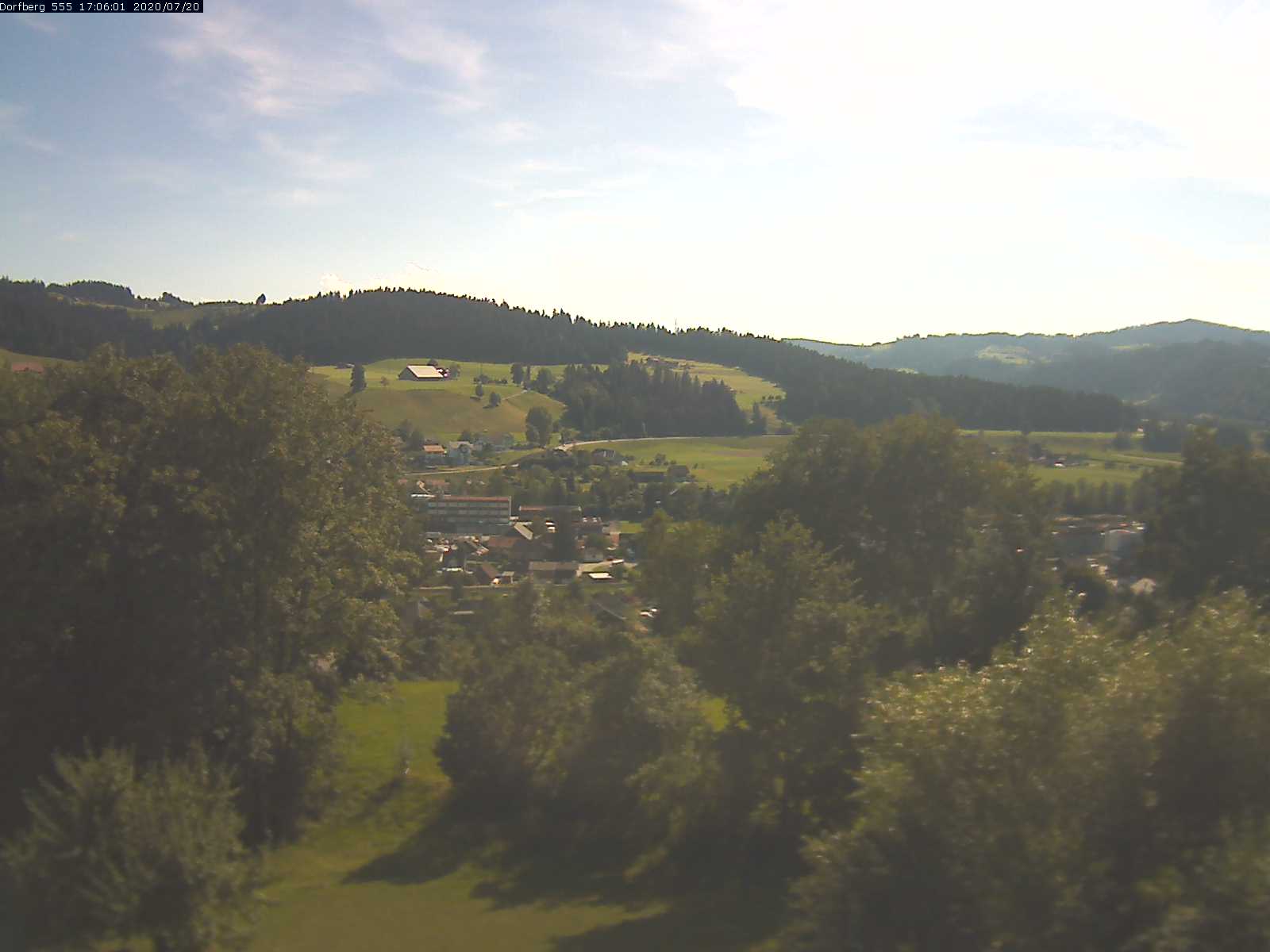 Webcam-Bild: Aussicht vom Dorfberg in Langnau 20200720-170601