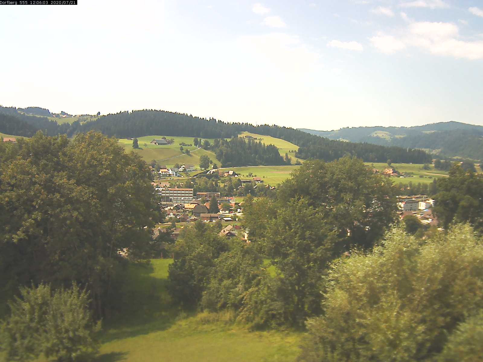 Webcam-Bild: Aussicht vom Dorfberg in Langnau 20200721-120601