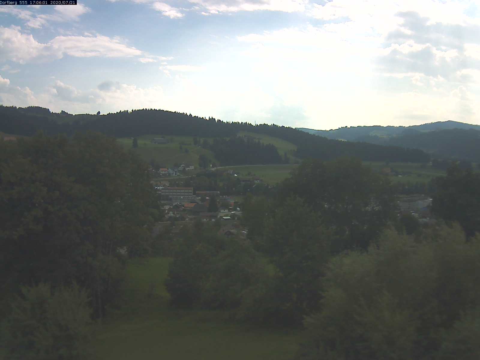 Webcam-Bild: Aussicht vom Dorfberg in Langnau 20200721-170601
