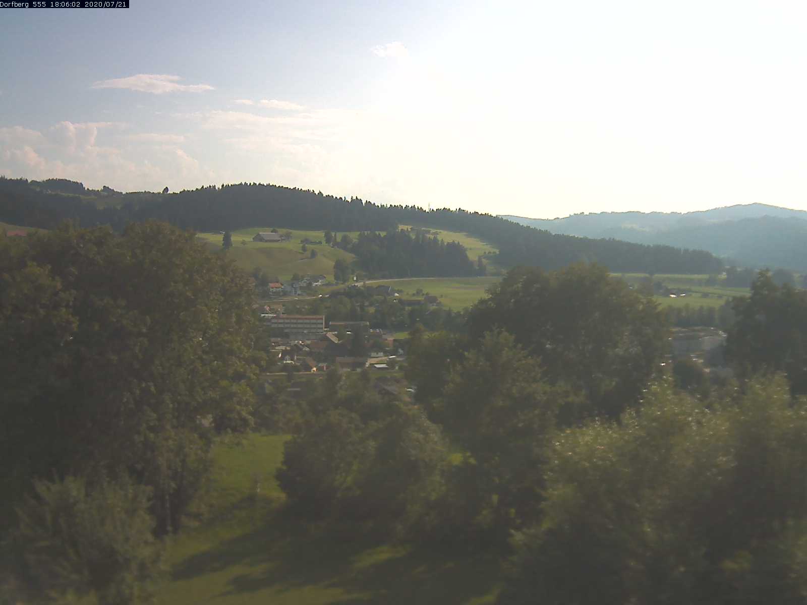Webcam-Bild: Aussicht vom Dorfberg in Langnau 20200721-180601