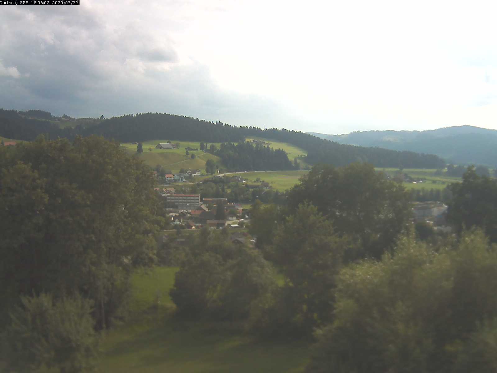 Webcam-Bild: Aussicht vom Dorfberg in Langnau 20200722-180601