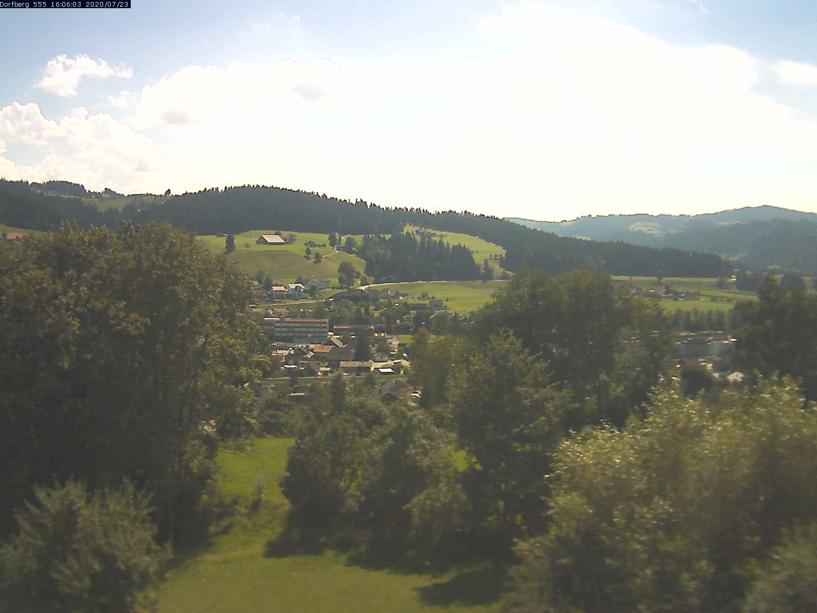 Webcam-Bild: Aussicht vom Dorfberg in Langnau 20200723-160601