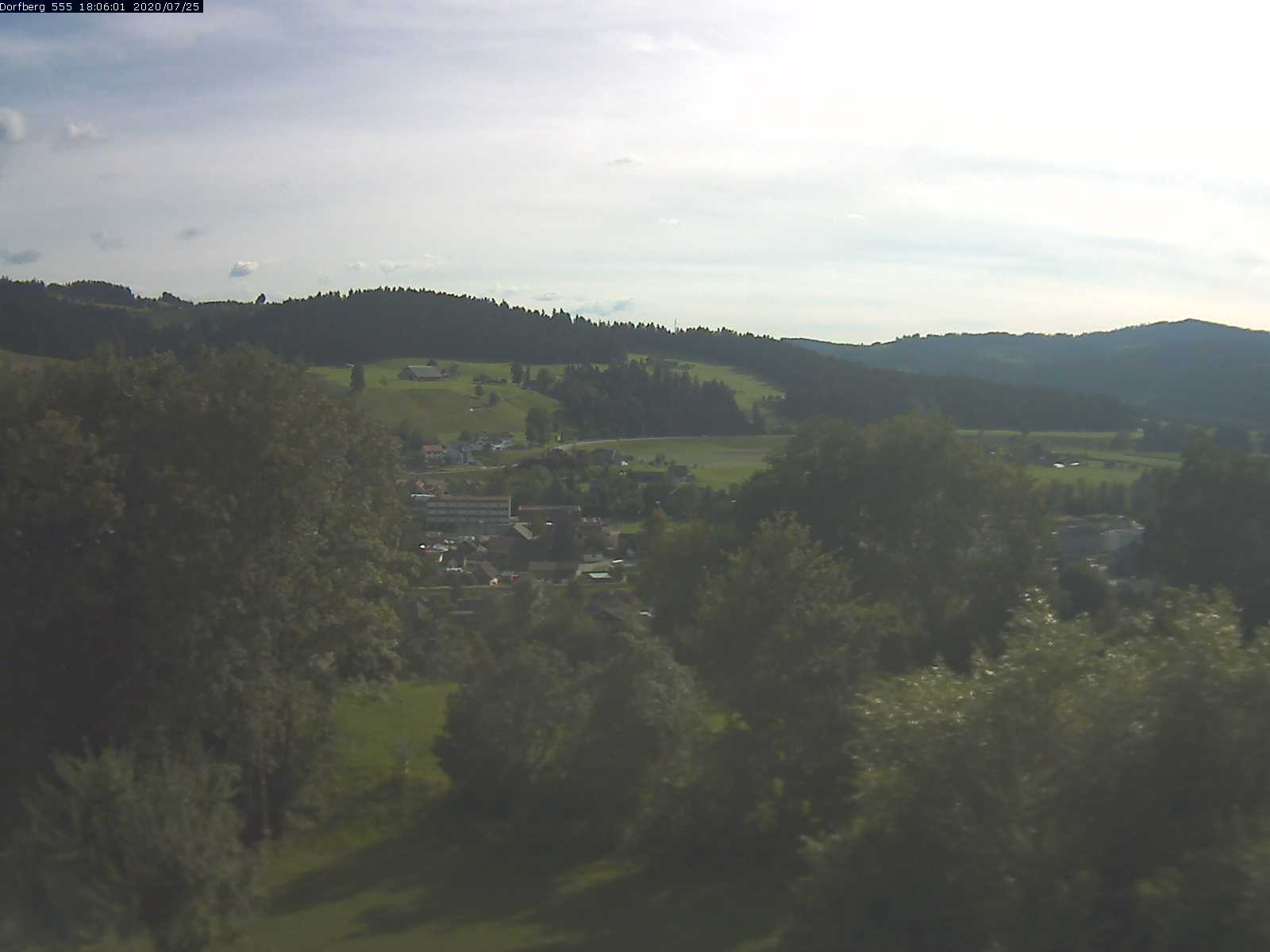 Webcam-Bild: Aussicht vom Dorfberg in Langnau 20200725-180601