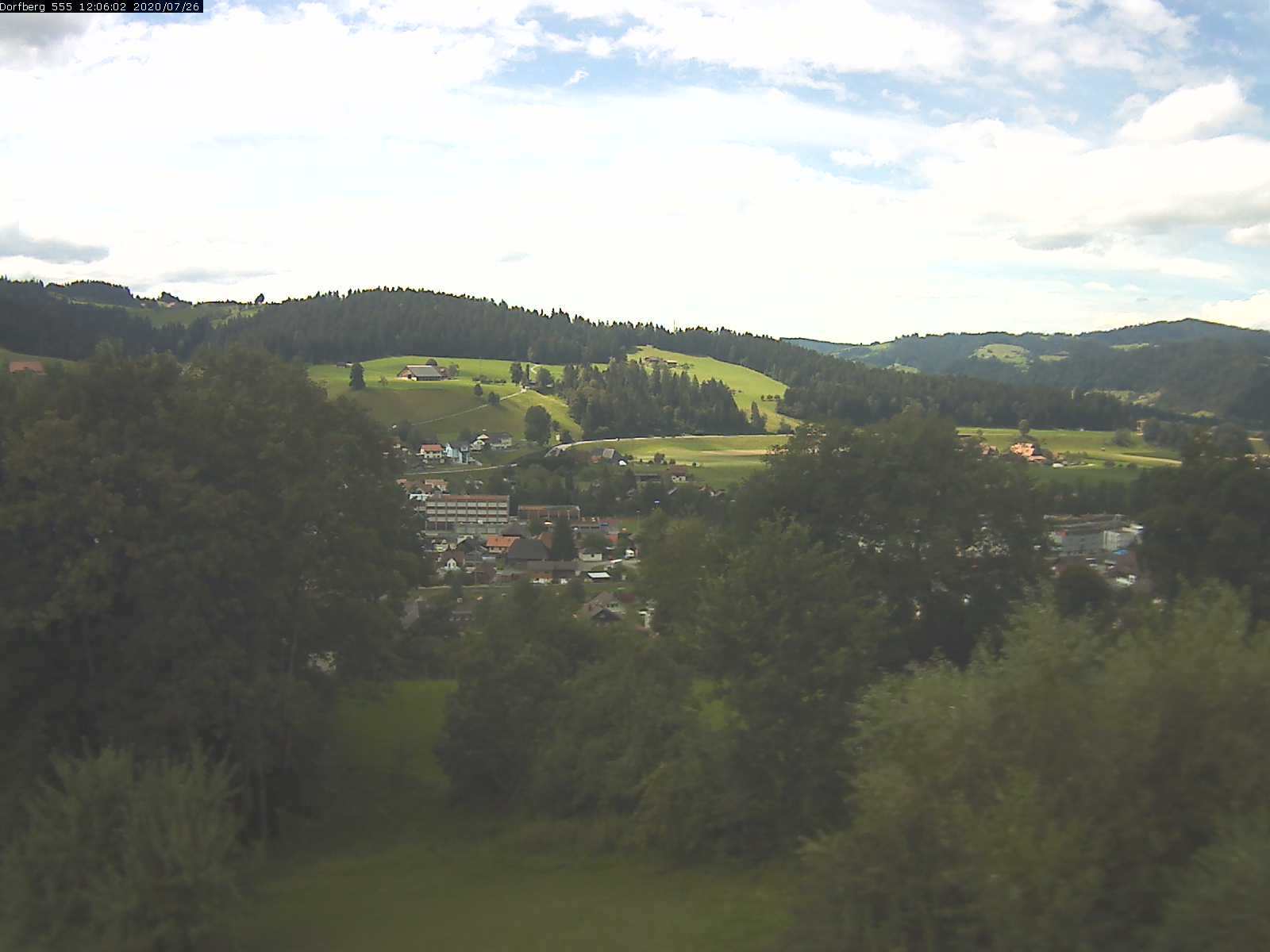 Webcam-Bild: Aussicht vom Dorfberg in Langnau 20200726-120601