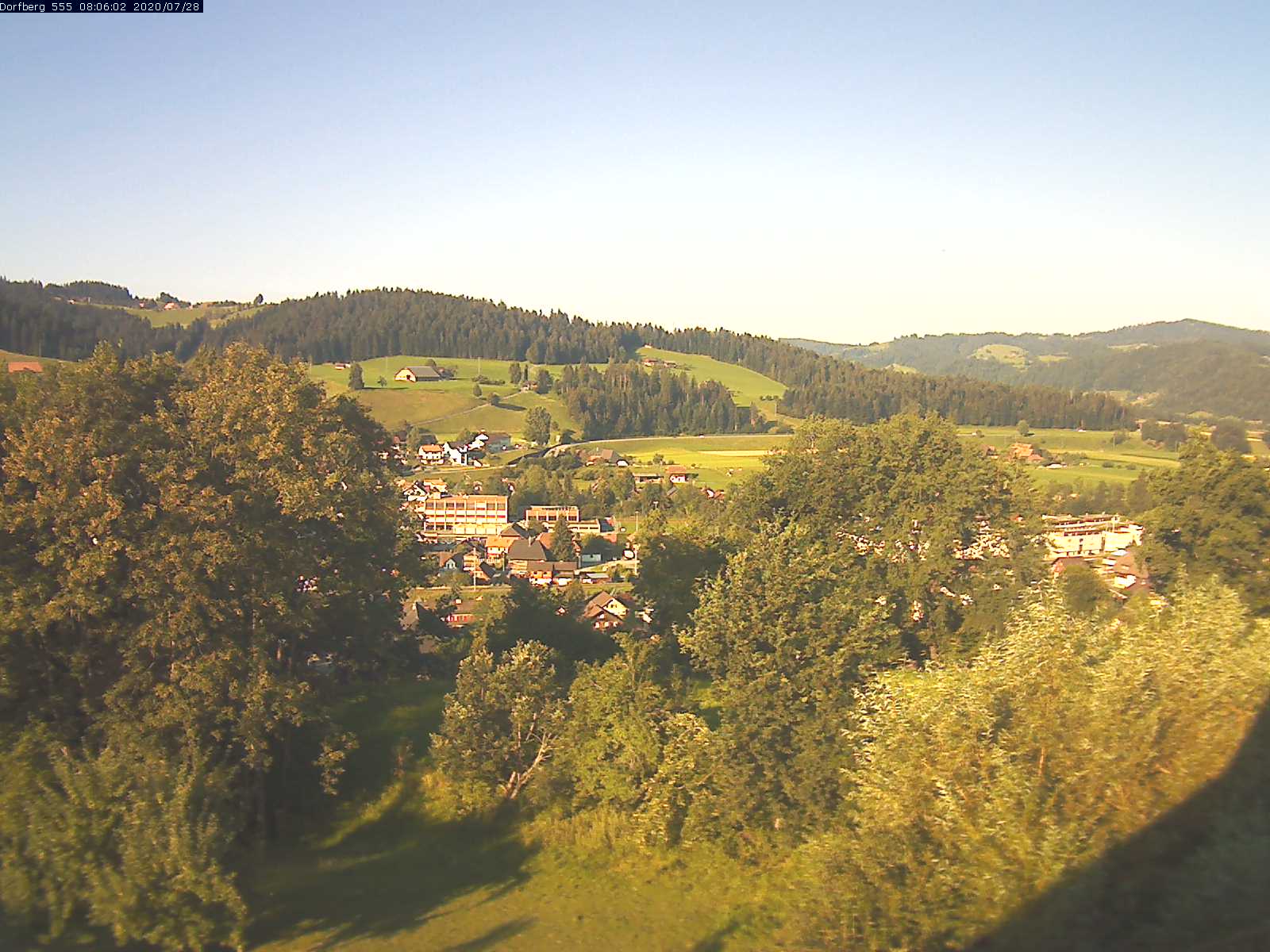 Webcam-Bild: Aussicht vom Dorfberg in Langnau 20200728-080601