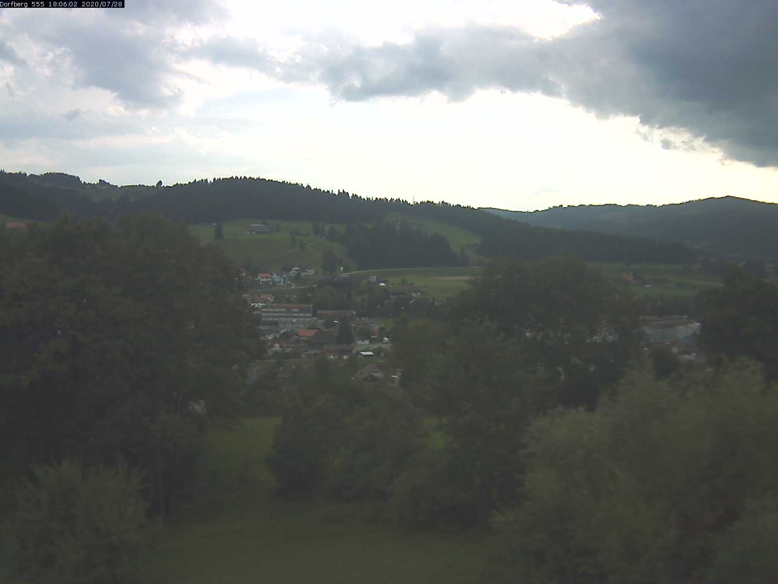 Webcam-Bild: Aussicht vom Dorfberg in Langnau 20200728-180601
