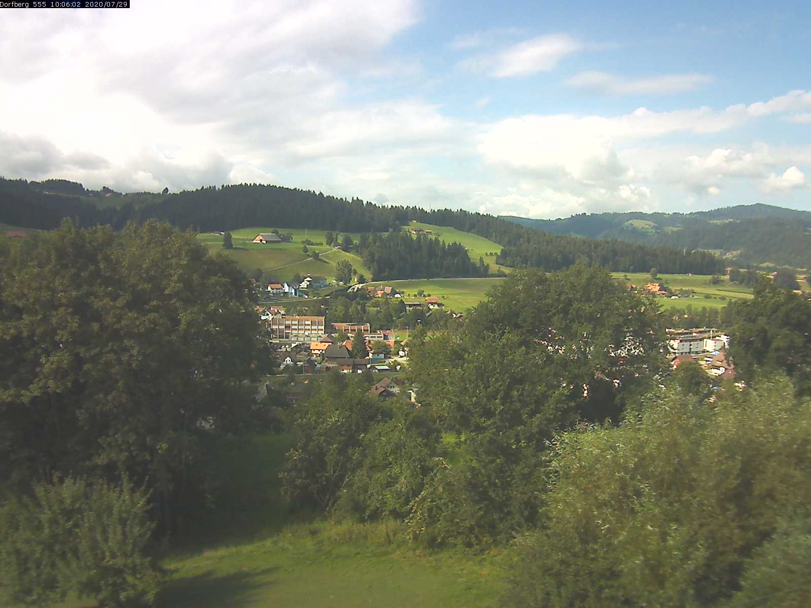 Webcam-Bild: Aussicht vom Dorfberg in Langnau 20200729-100601