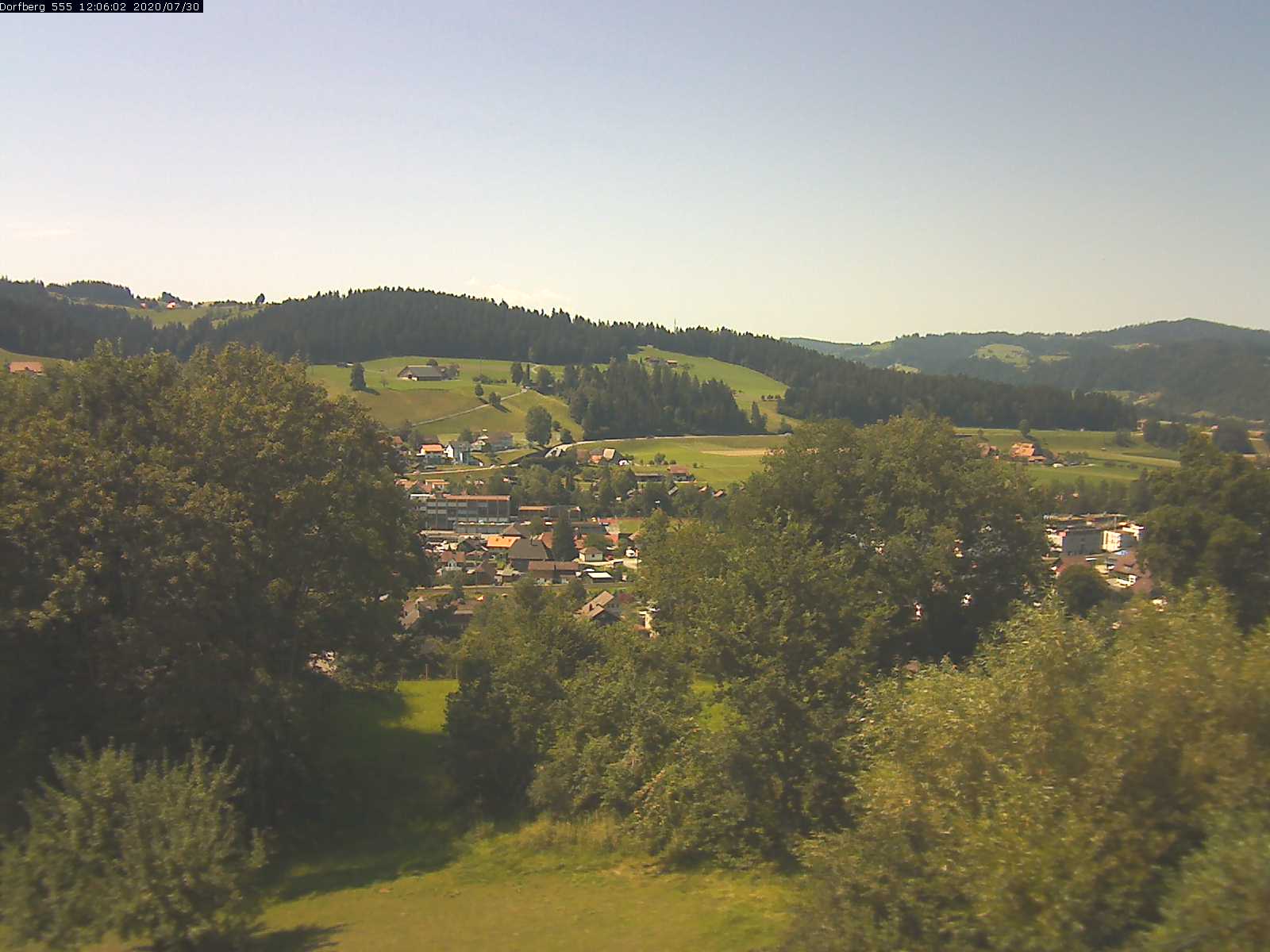 Webcam-Bild: Aussicht vom Dorfberg in Langnau 20200730-120601