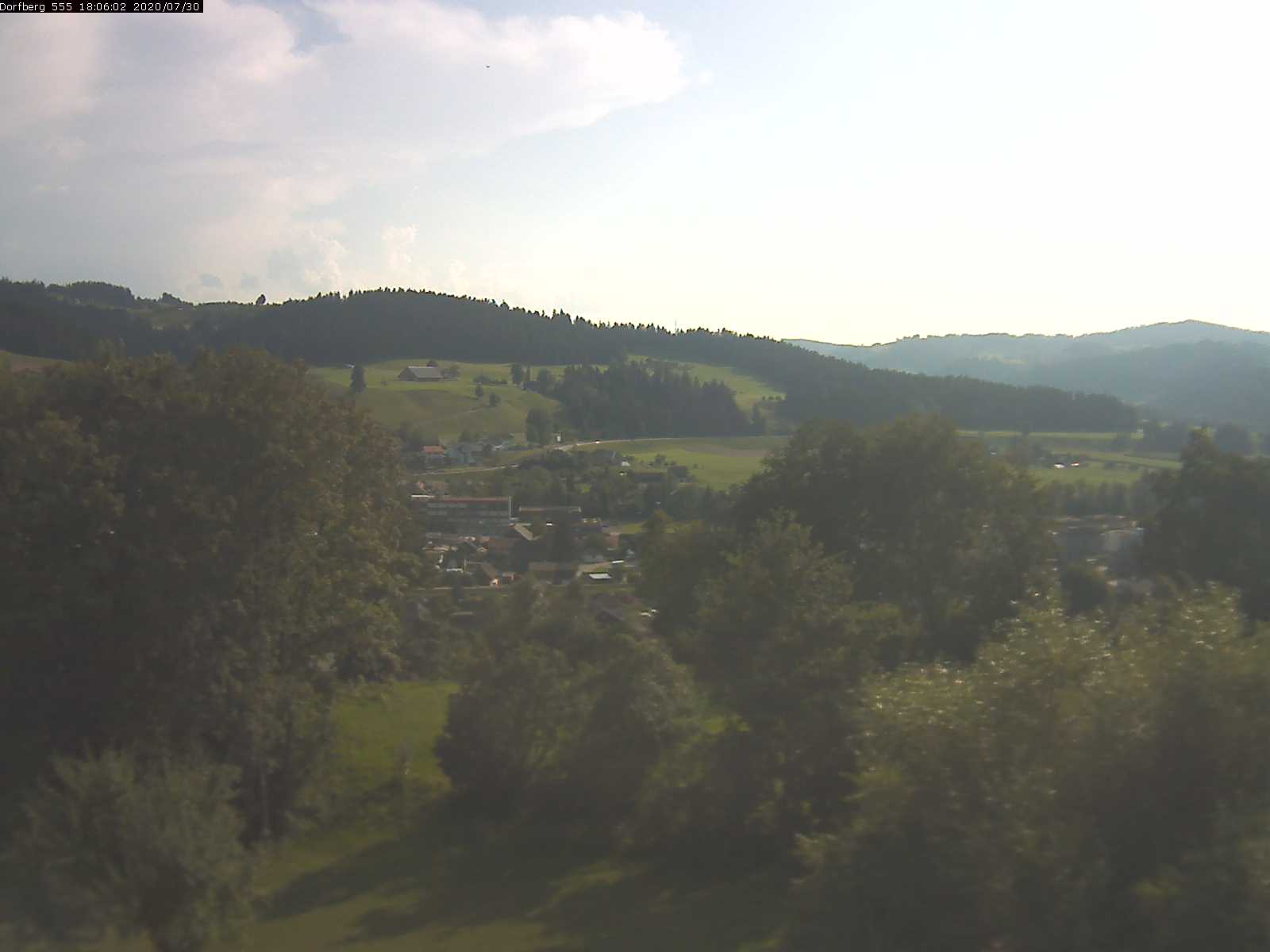 Webcam-Bild: Aussicht vom Dorfberg in Langnau 20200730-180601