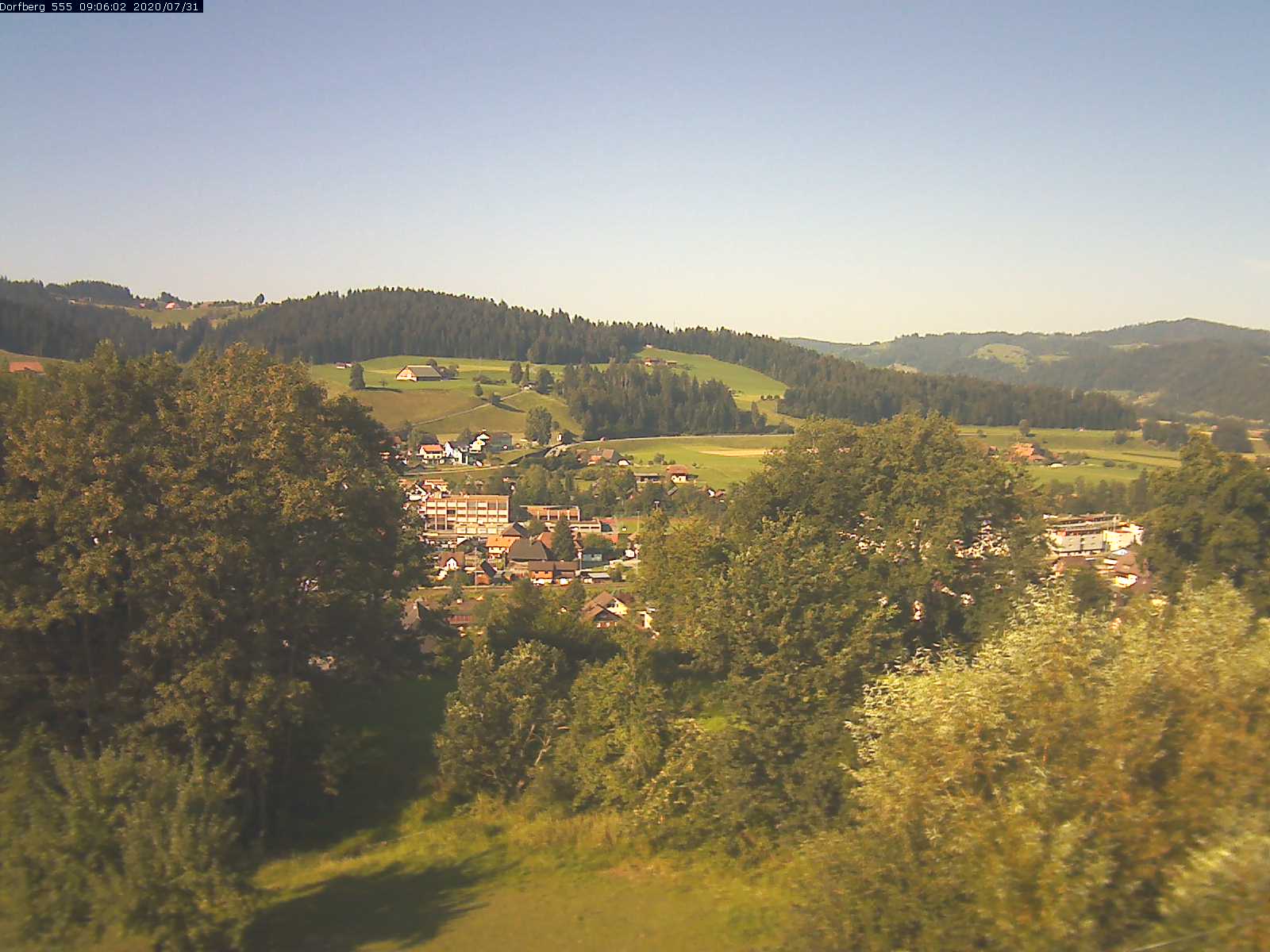Webcam-Bild: Aussicht vom Dorfberg in Langnau 20200731-090601
