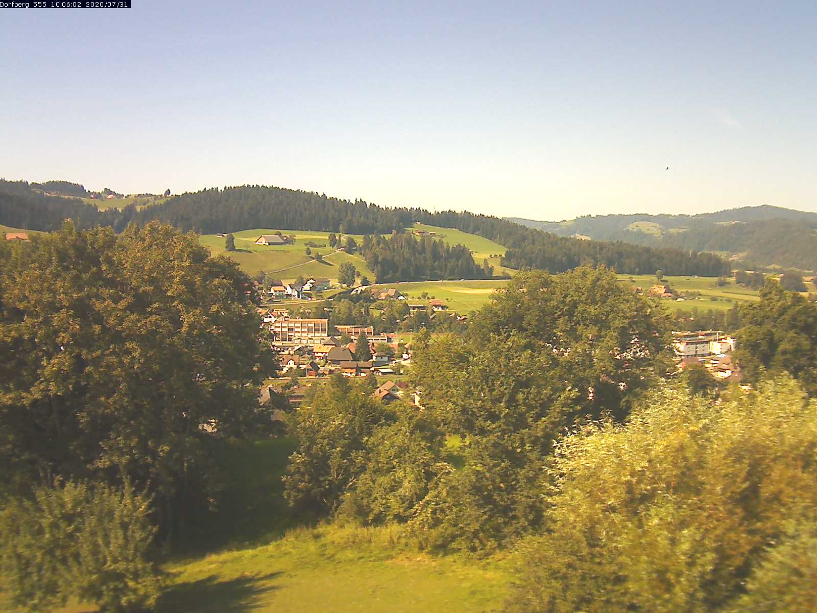 Webcam-Bild: Aussicht vom Dorfberg in Langnau 20200731-100602