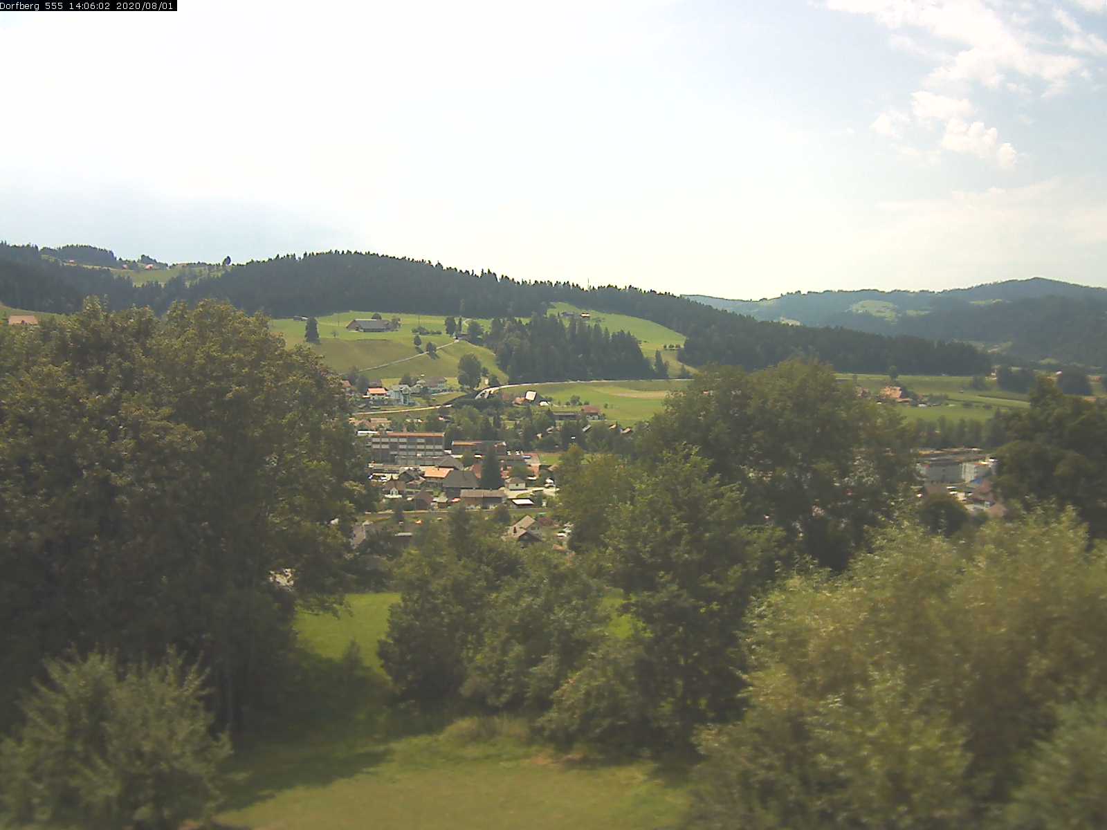 Webcam-Bild: Aussicht vom Dorfberg in Langnau 20200801-140601