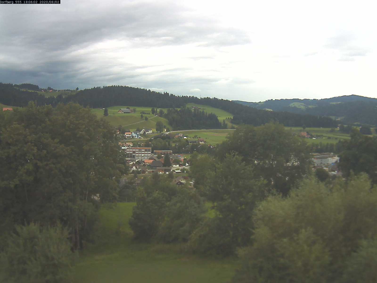 Webcam-Bild: Aussicht vom Dorfberg in Langnau 20200802-180601