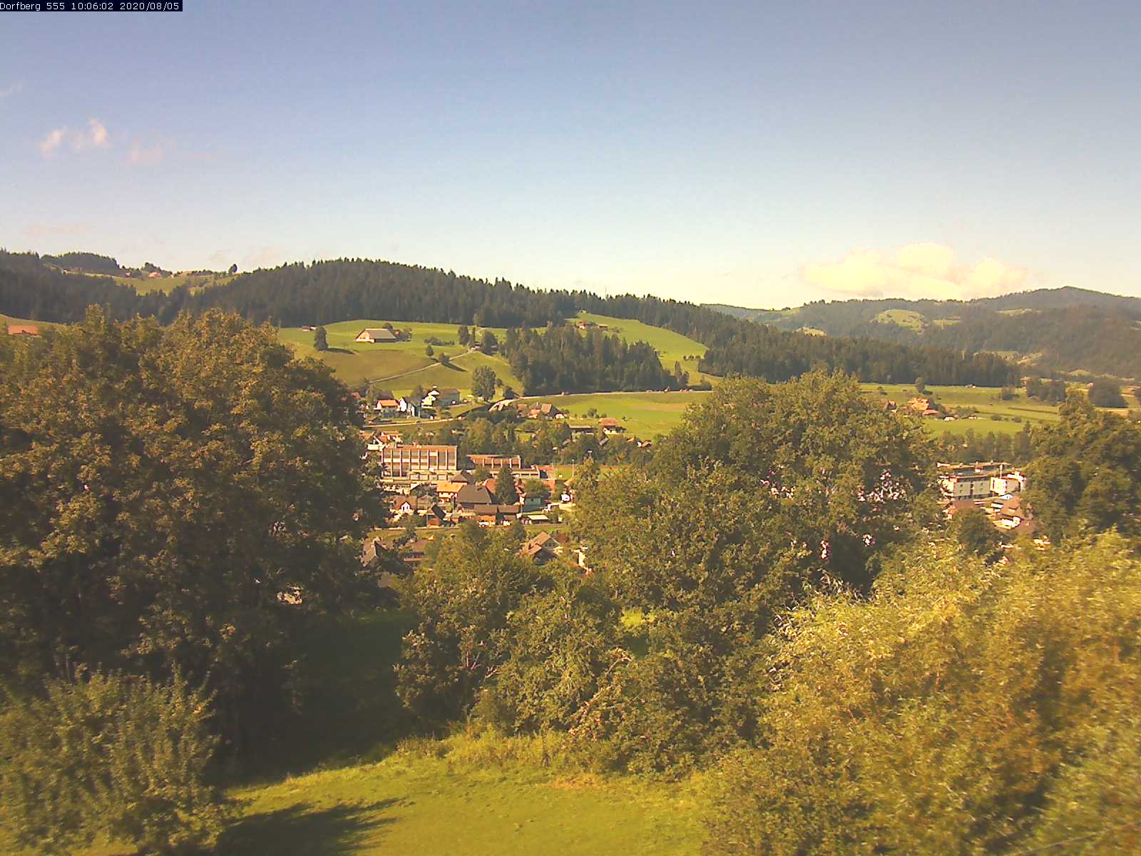 Webcam-Bild: Aussicht vom Dorfberg in Langnau 20200805-100601