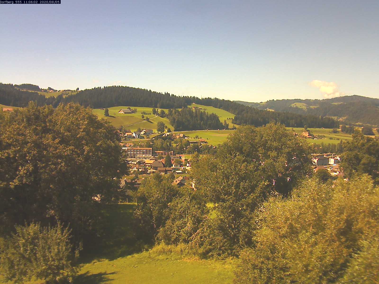Webcam-Bild: Aussicht vom Dorfberg in Langnau 20200805-110601